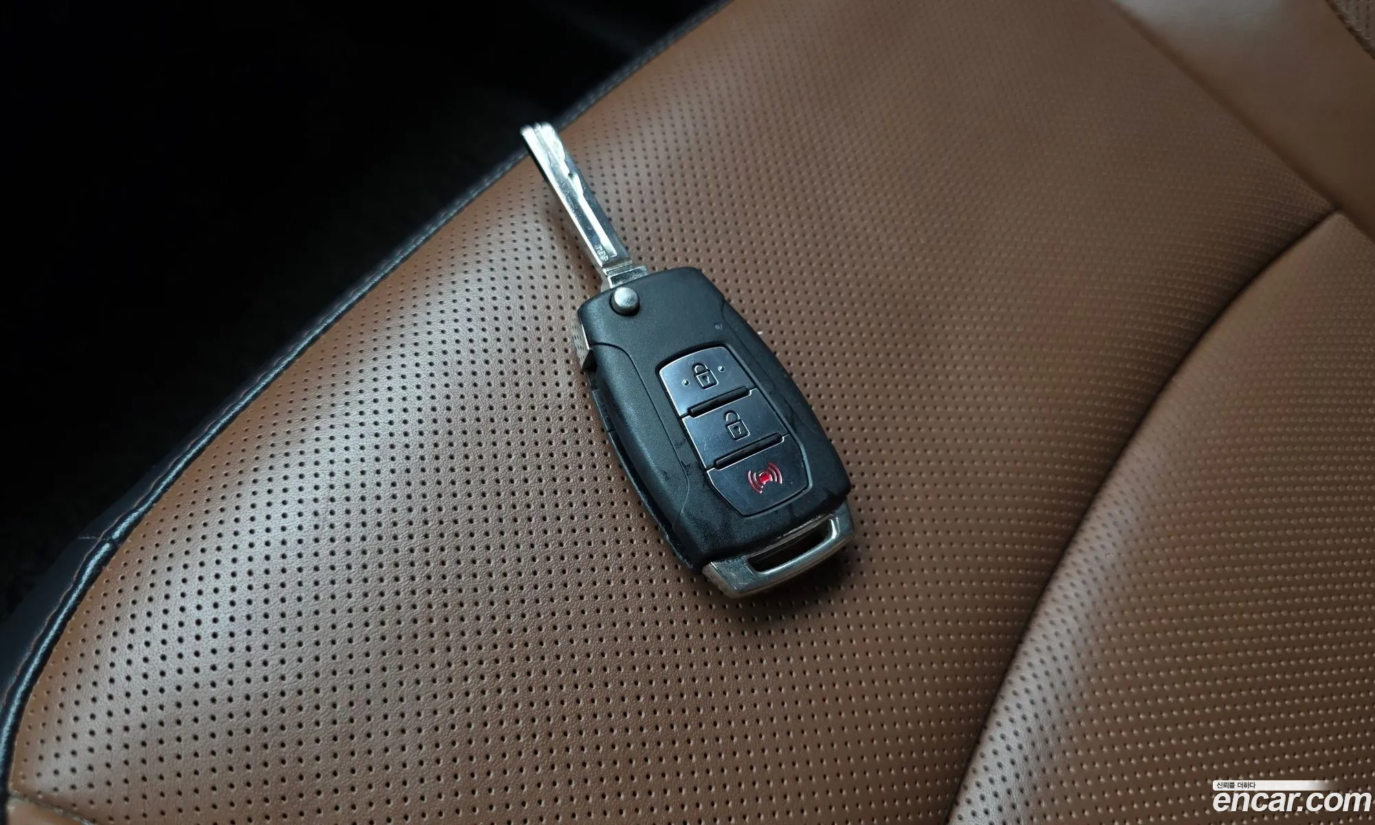 KG Mobility (SsangYong) Tivoli Armour 2017 KPBXH3AR1JP202130 — 12
