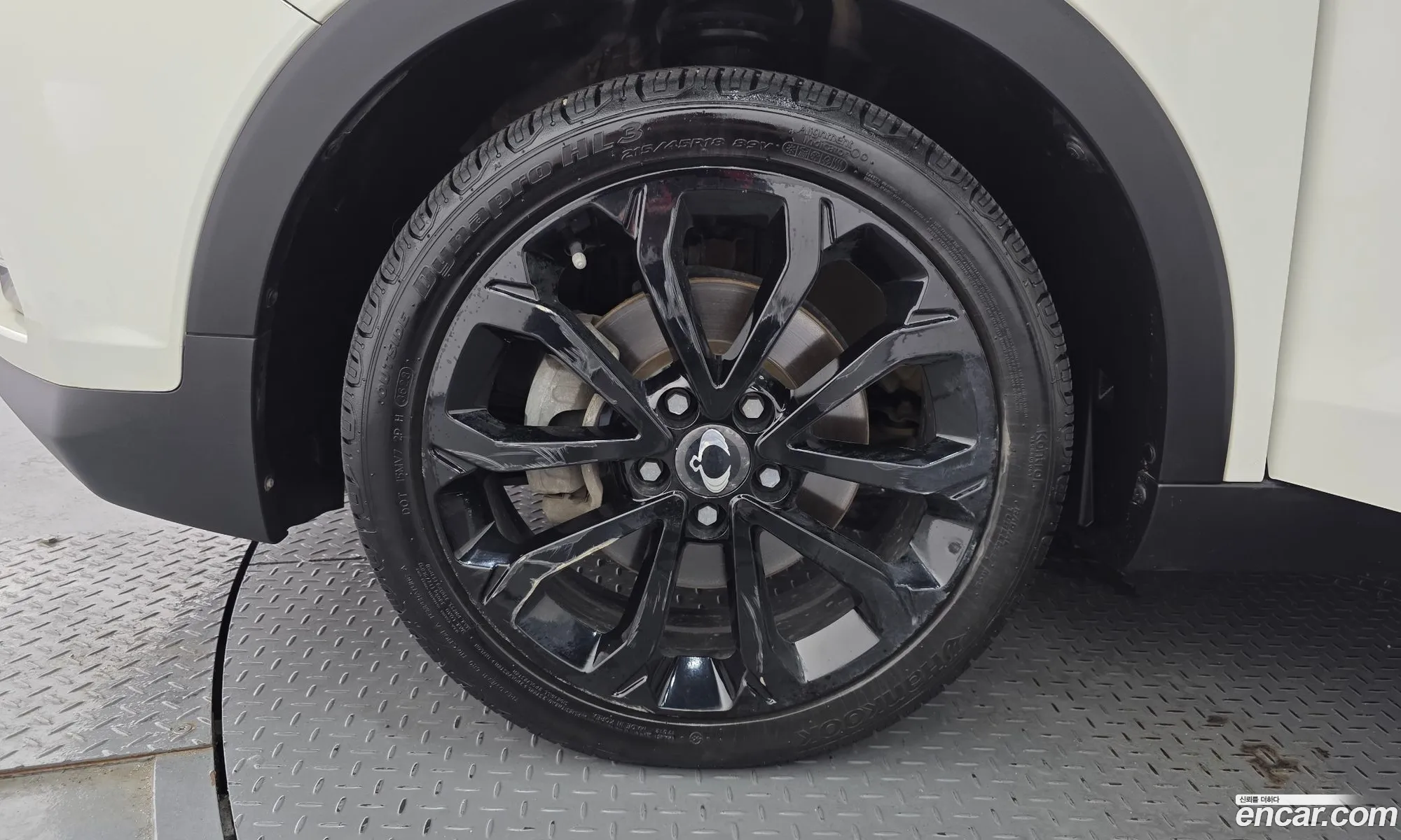 KG Mobility (SsangYong) Tivoli Armour 2017 KPBXH3AR1JP202130 — 5