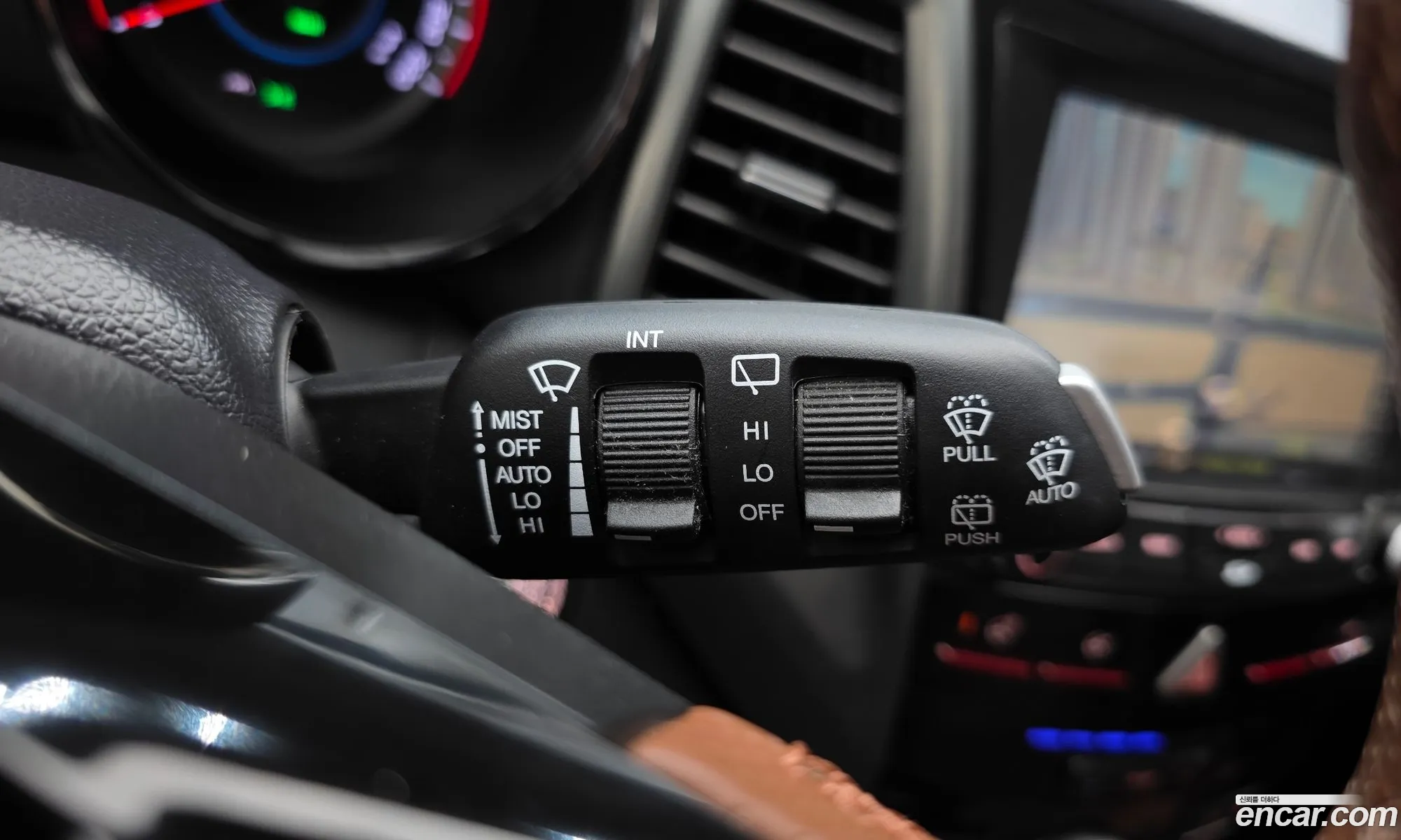 KG Mobility (SsangYong) Tivoli Armour 2017 KPBXH3AR1JP202130 — 11