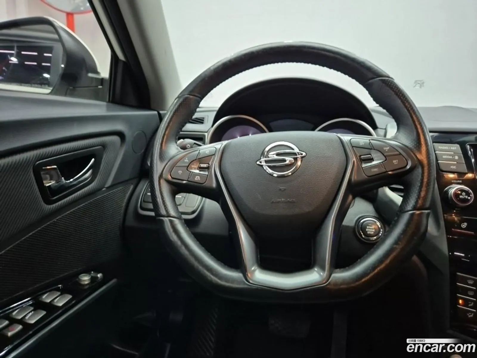 KG Mobility (SsangYong) Tivoli Armour