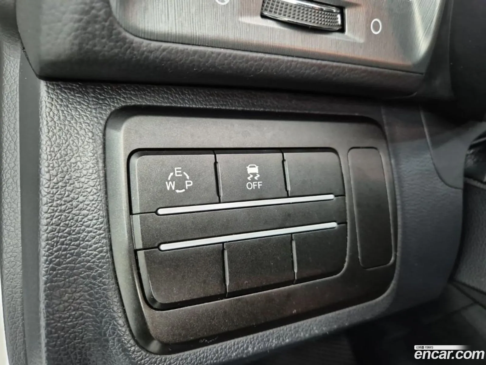 KG Mobility (SsangYong) Tivoli Armour 2018 — 10
