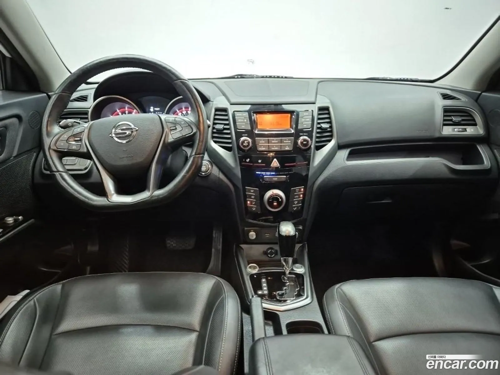 KG Mobility (SsangYong) Tivoli Armour 2018 — 12