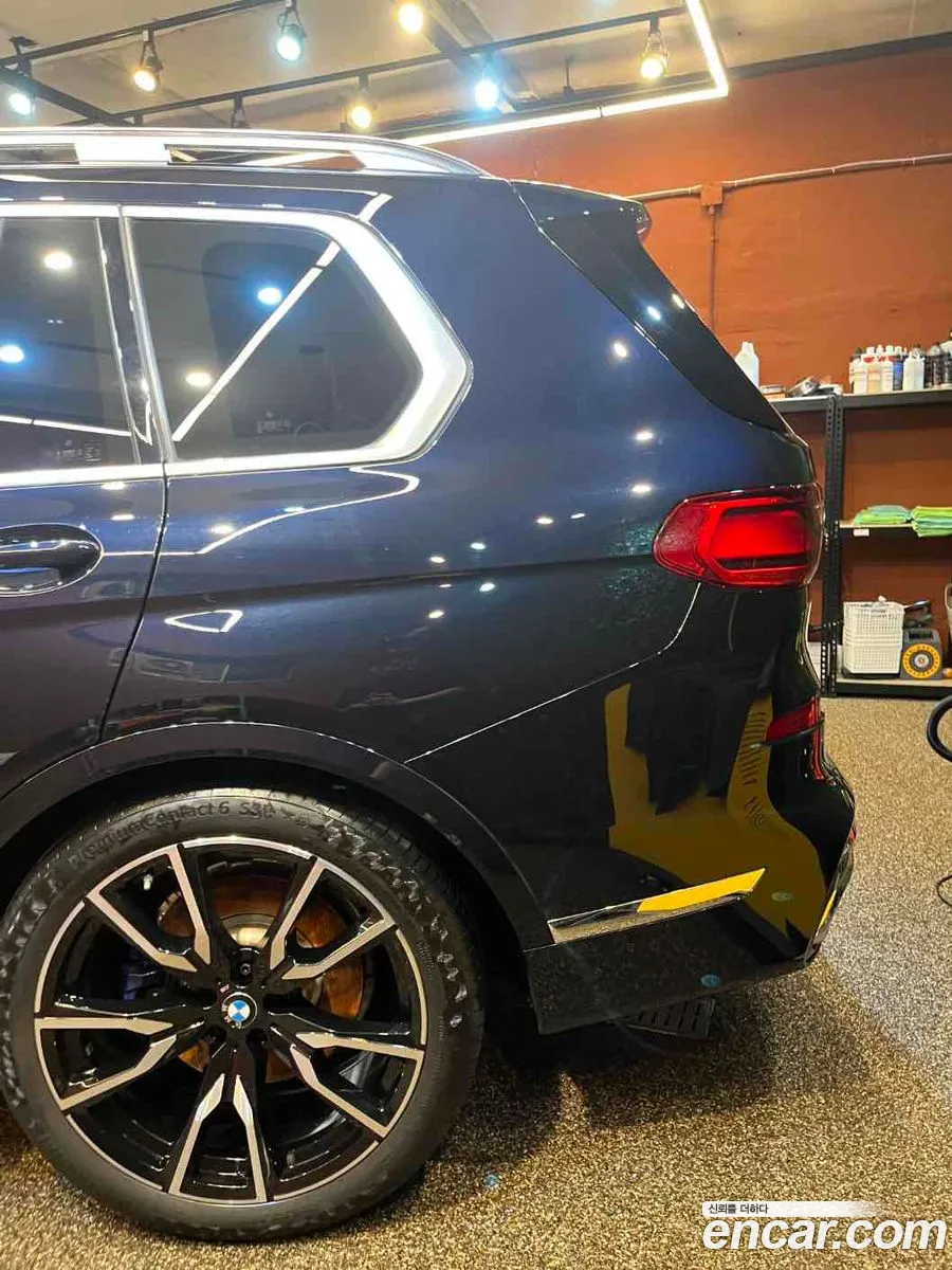 BMW X7 2022 — 10