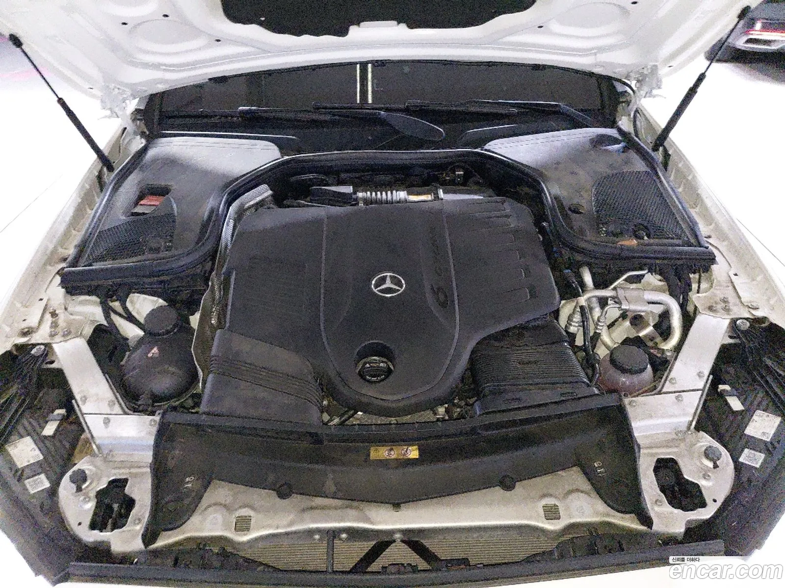Mercedes-Benz E-Class W213 2022 — 13