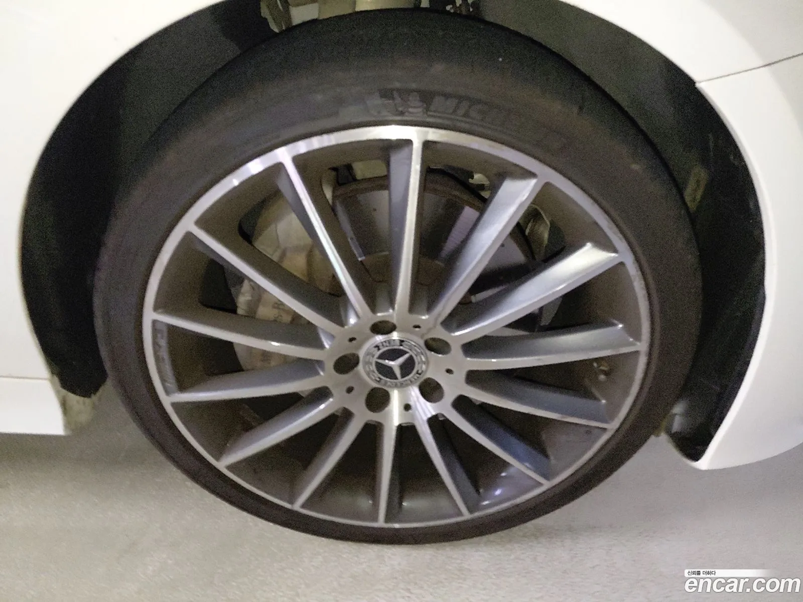 Mercedes-Benz E-Class W213 2022 — 12