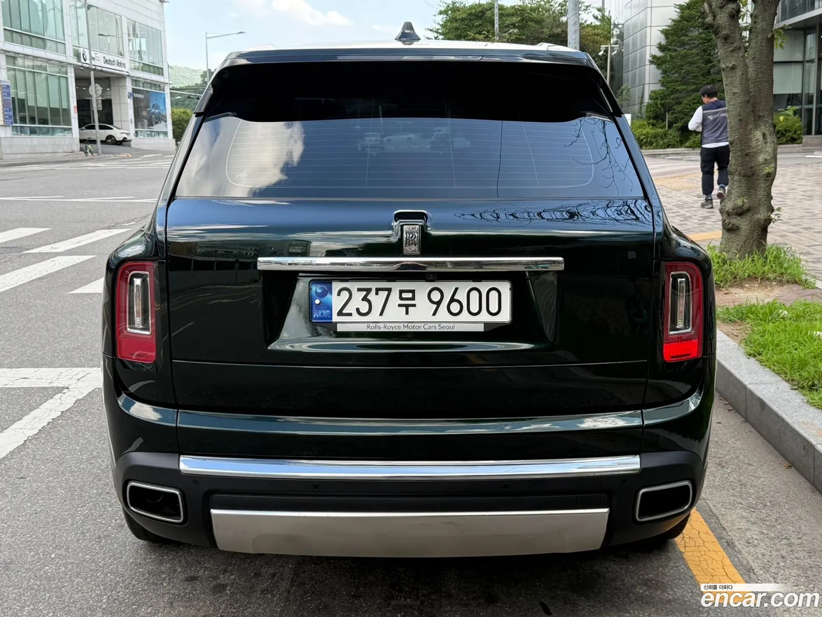 Rolls-Royce Cullinan 2023 — 16