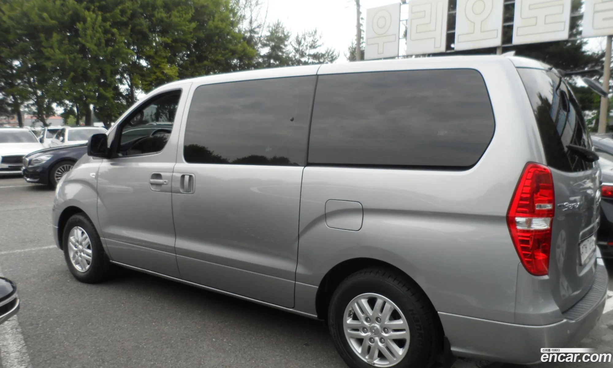 Hyundai Grand Starex 2016 — 19