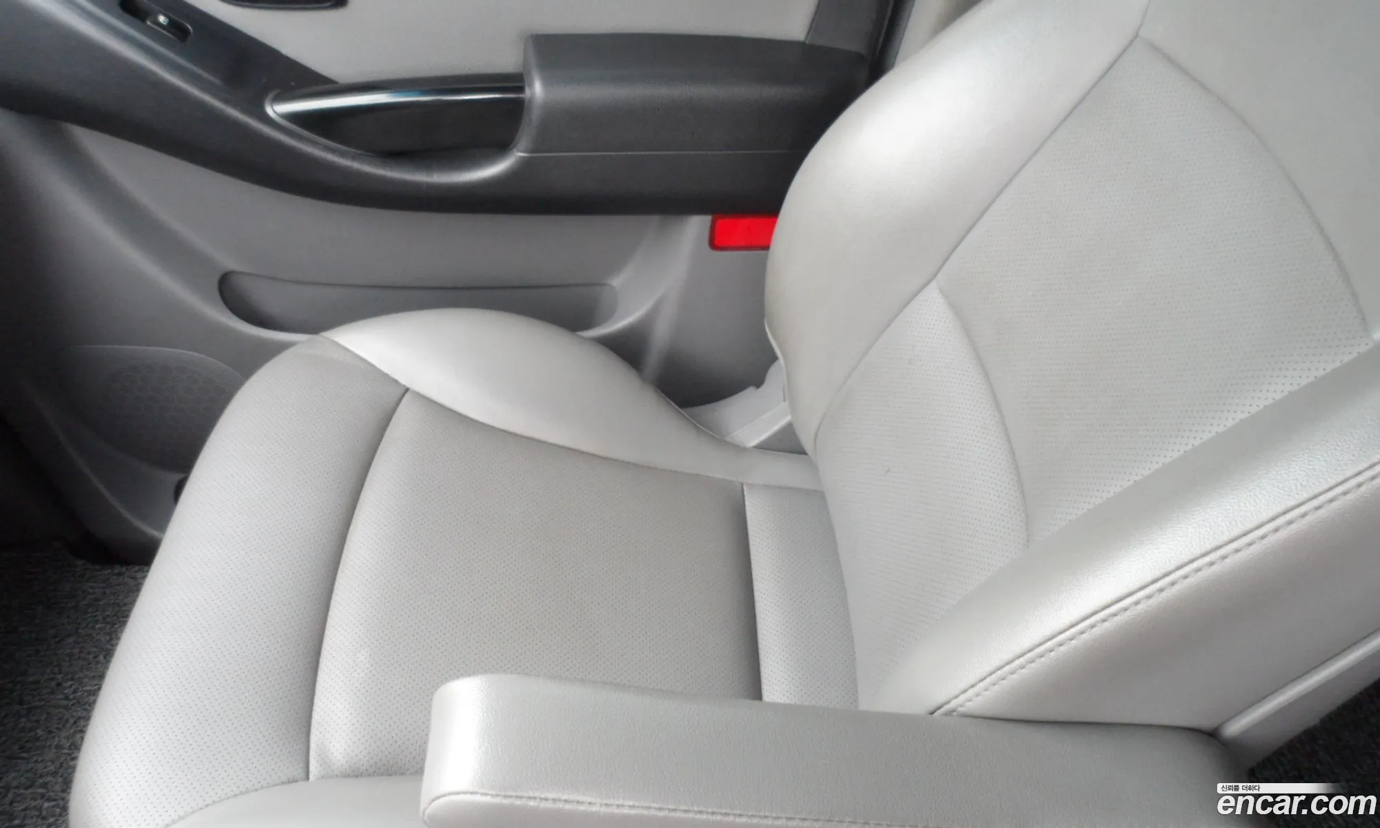 Hyundai Grand Starex 2016 — 12