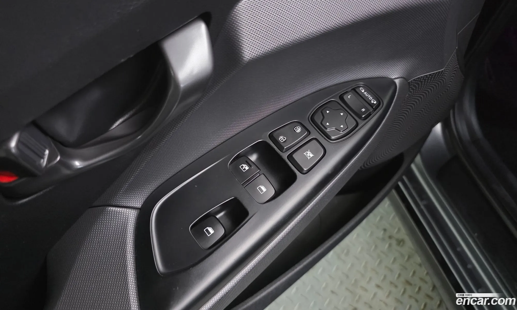 Hyundai Veloster 2019 KMHTK61BGKU026731 — 29
