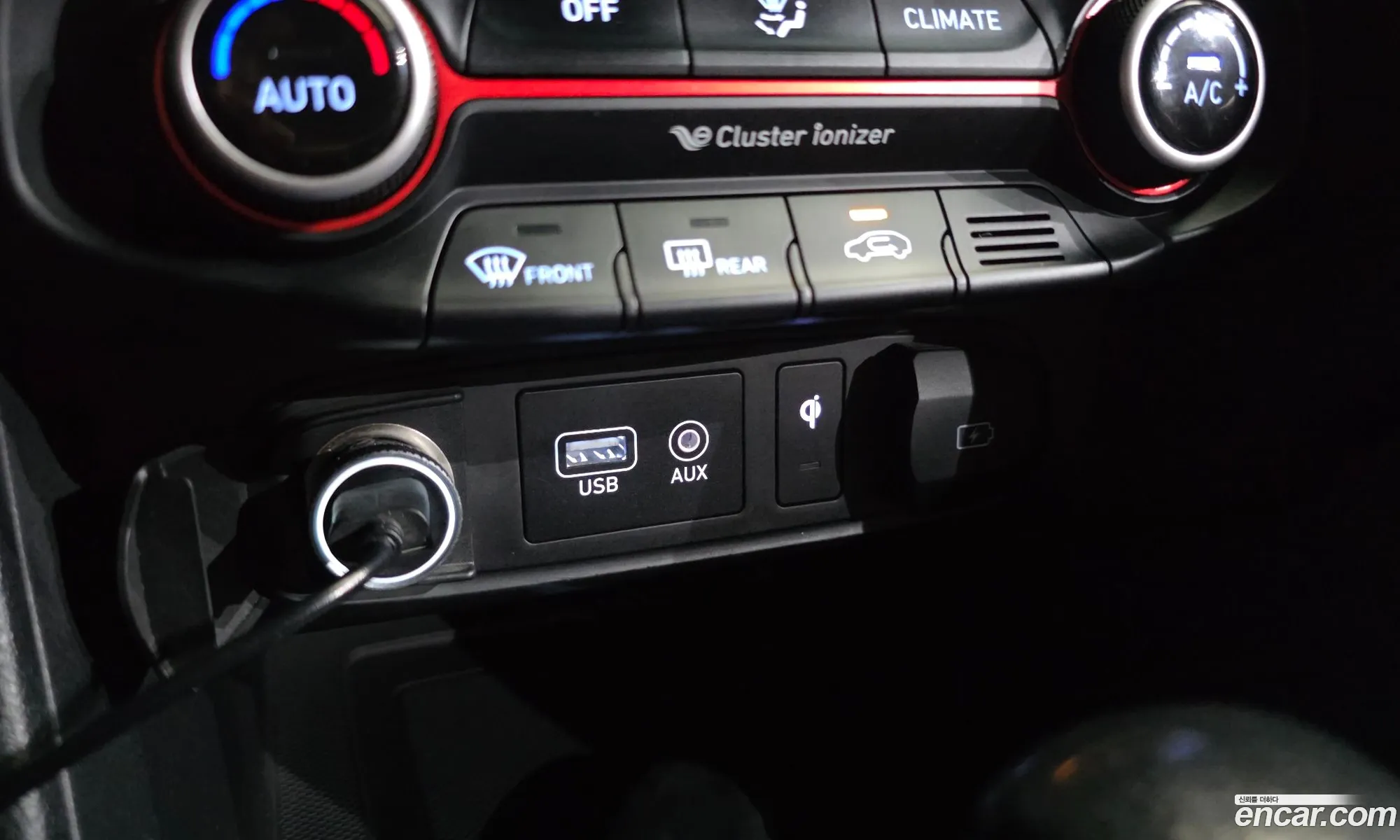 Hyundai Veloster 2019 KMHTK61BGKU026731 — 13