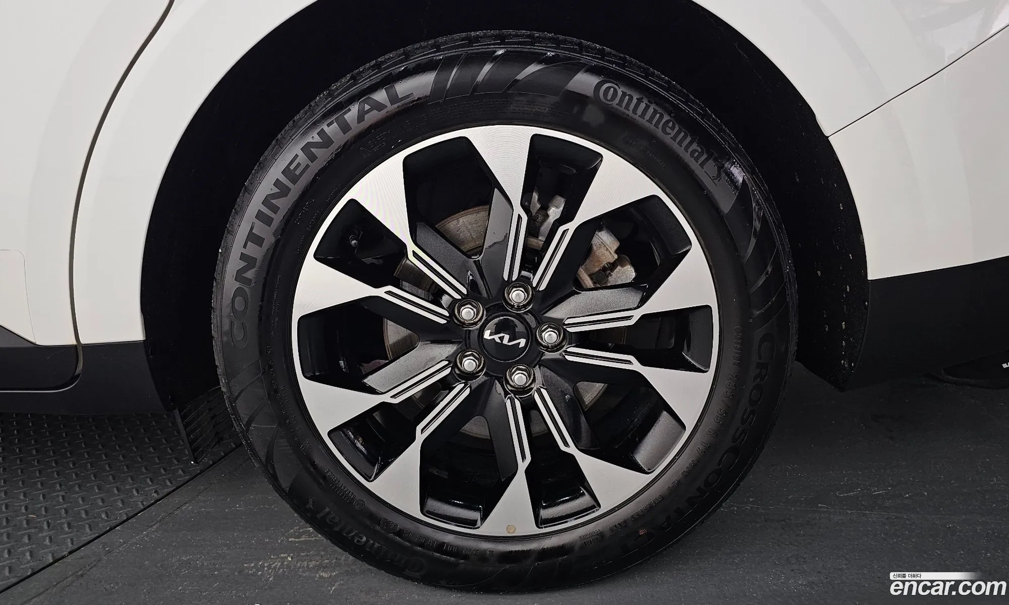 Kia Carnival 2023 KNANE813BPS277446 — 7