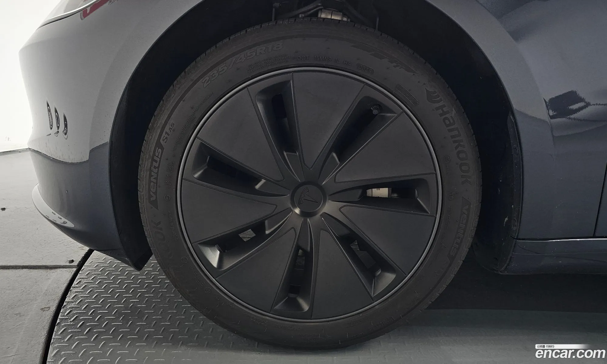 Tesla Model 3 2025 LRW3E7FS8SC507548 — 30