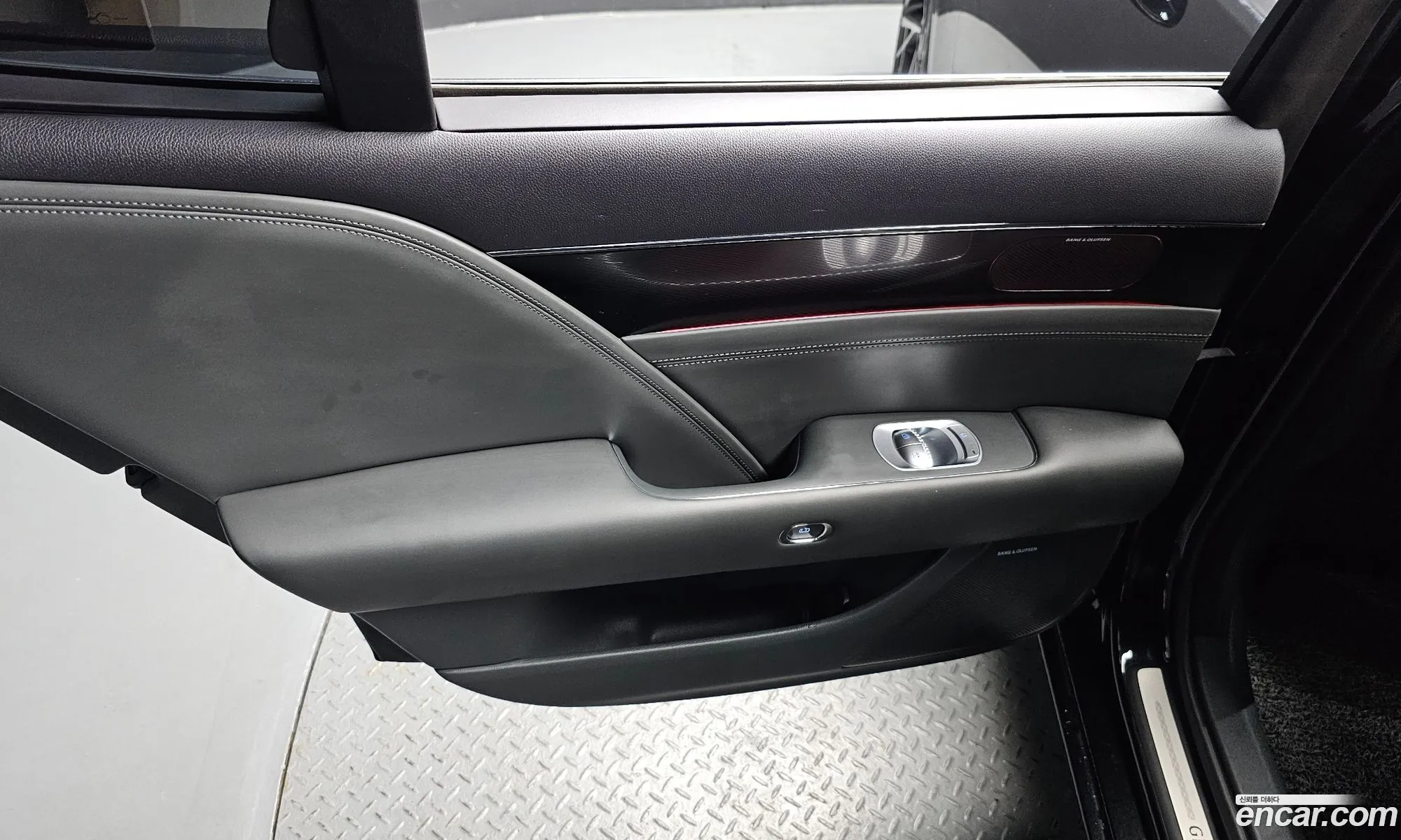 Genesis G90 2022 KMTFA41DDPU020596 — 25