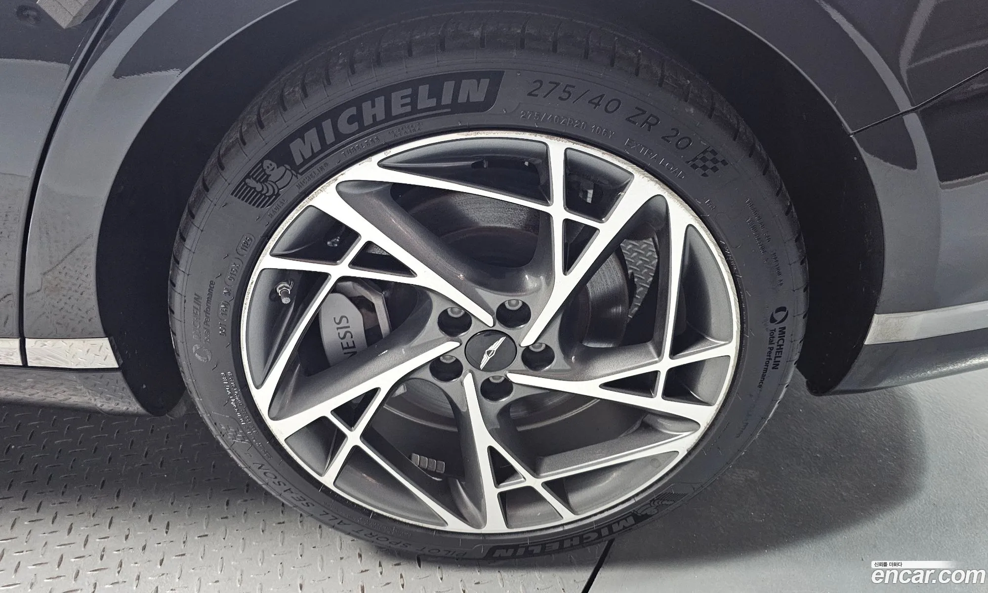 Genesis G90 2022 KMTFA41DDPU020596 — 2