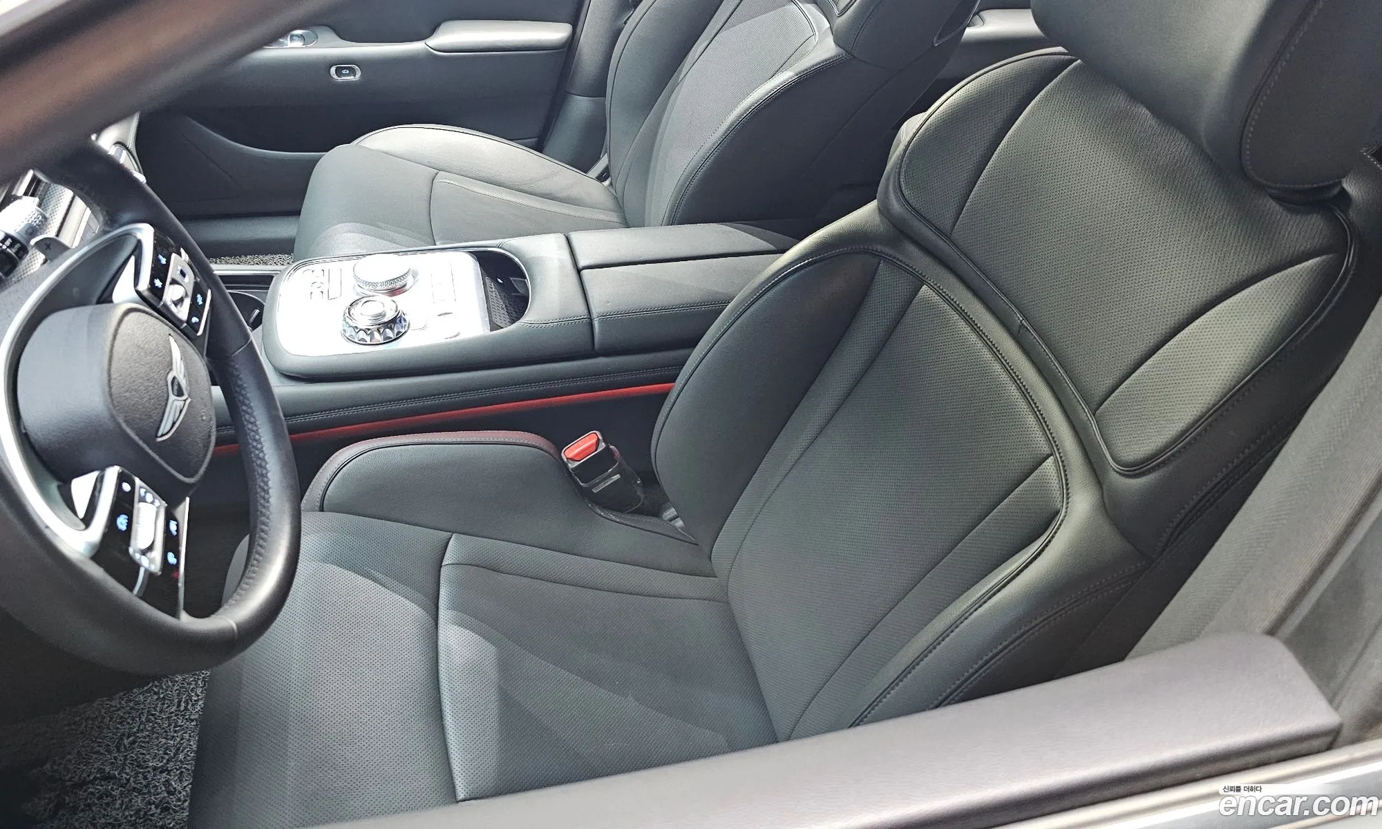 Genesis G90 2022 KMTFA41DDPU020596 — 30