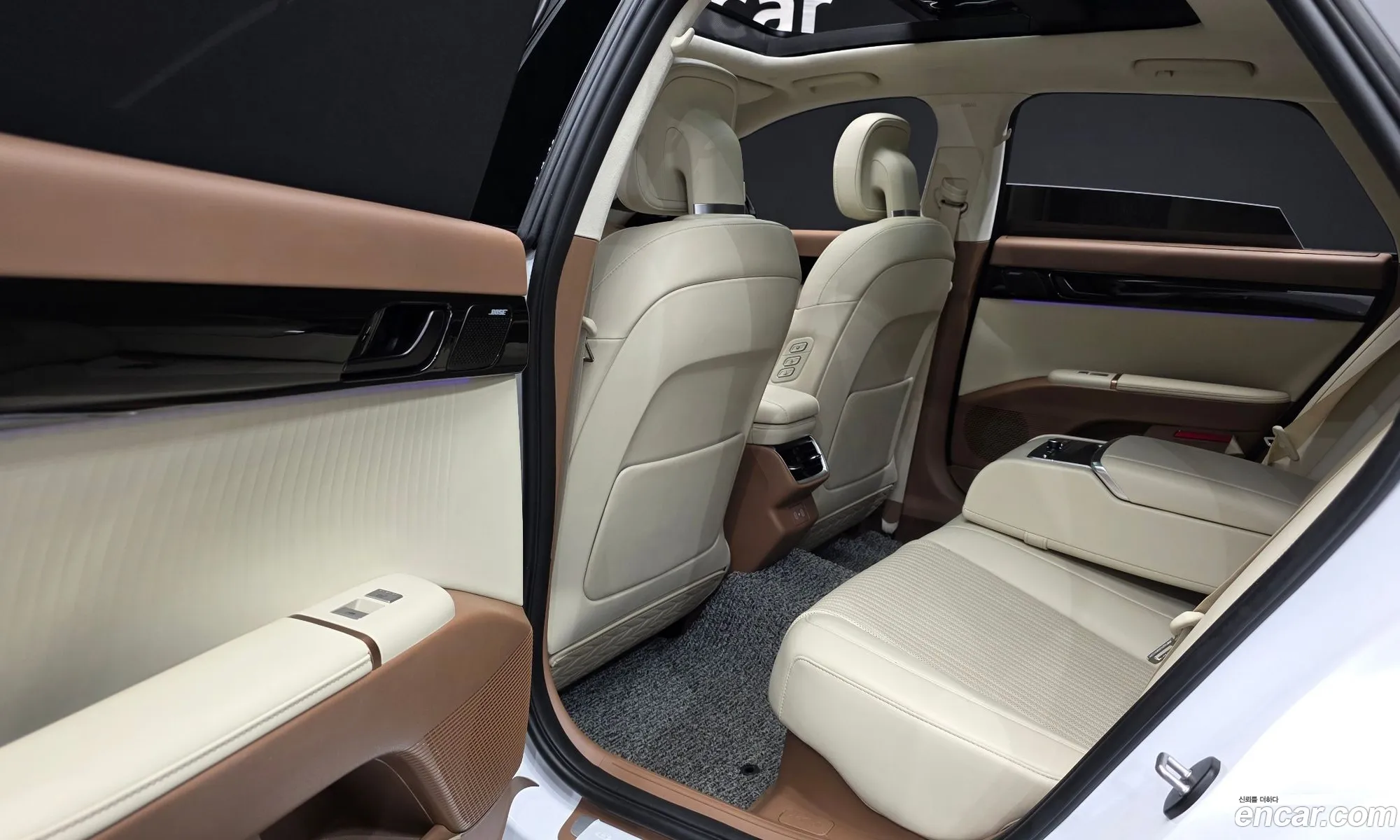 Hyundai Grandeur Hybrid 2023 — 7