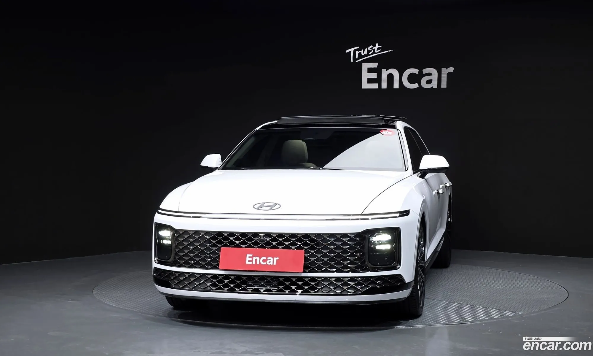 Hyundai Grandeur Hybrid 2023 — 17