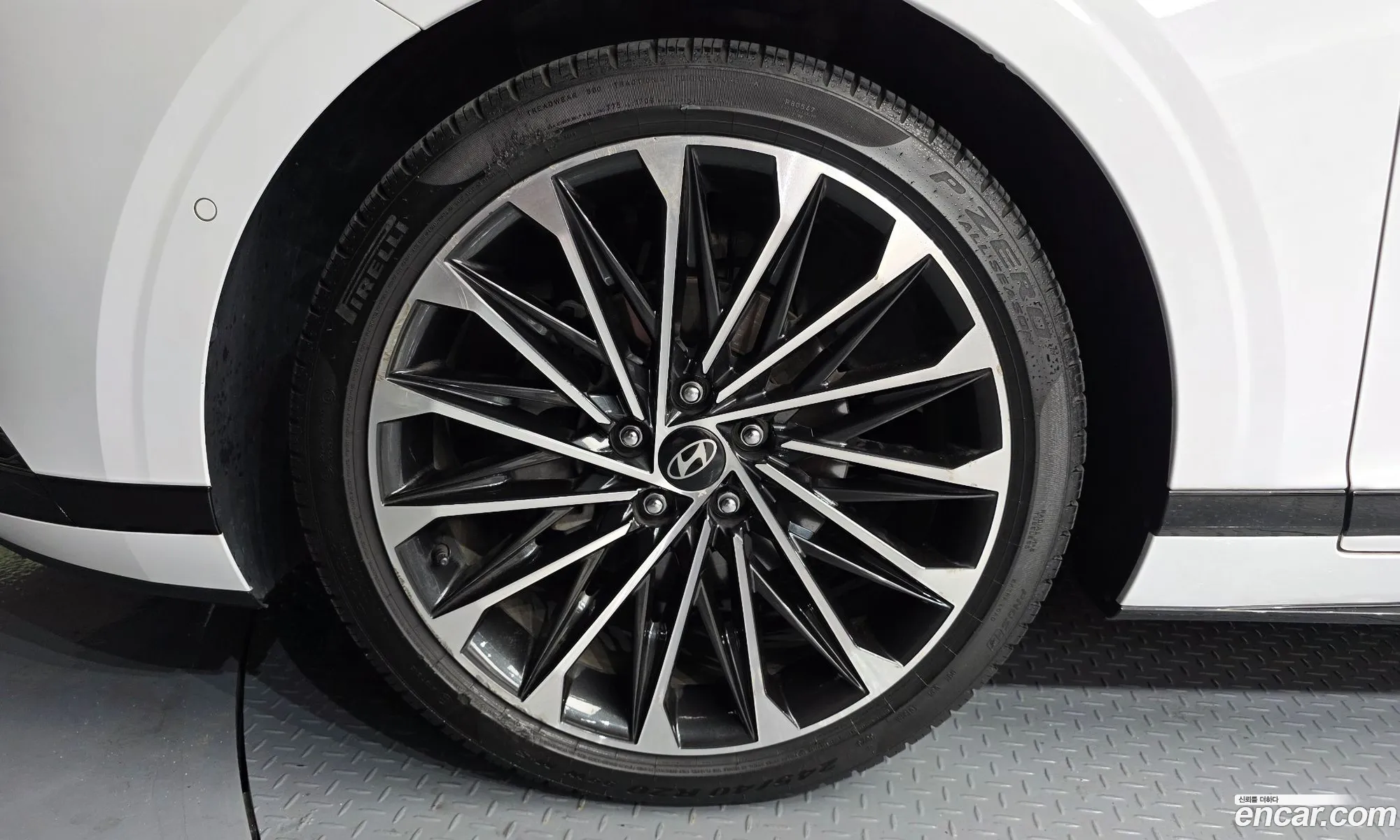 Hyundai Grandeur Hybrid 2023 — 9