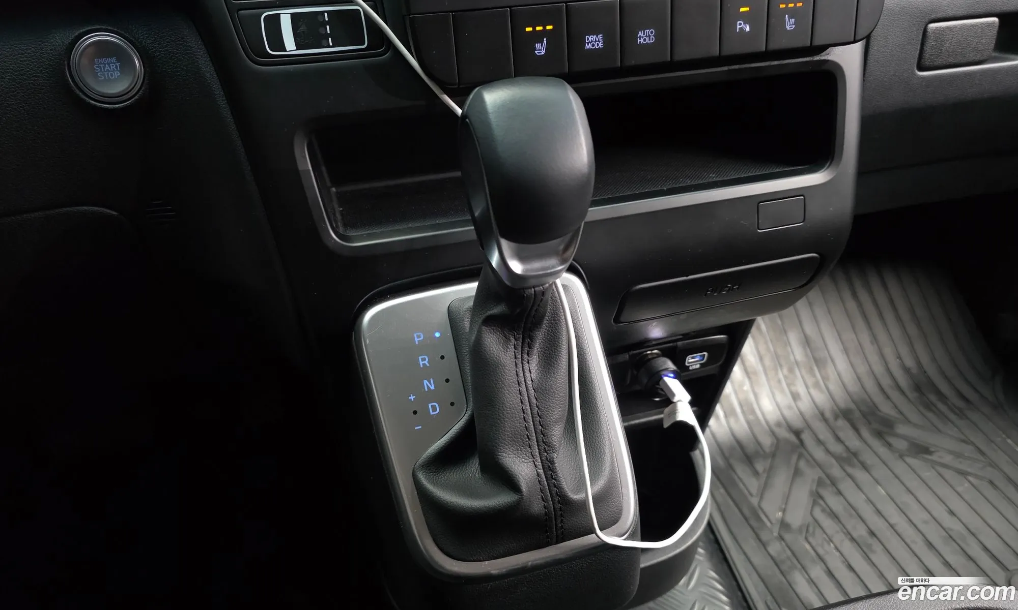 Hyundai Staria 2025 — 31