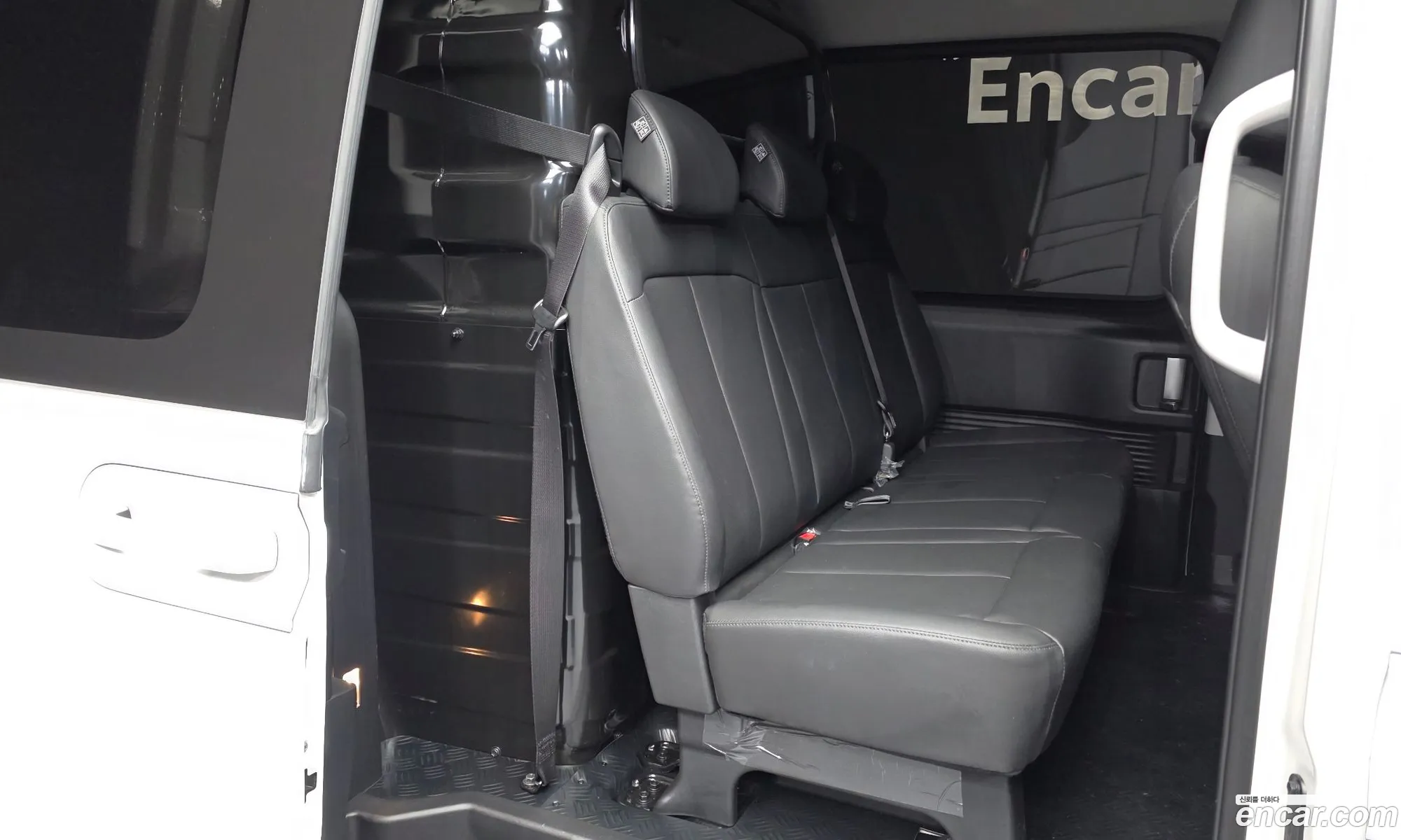 Hyundai Staria 2025 — 32