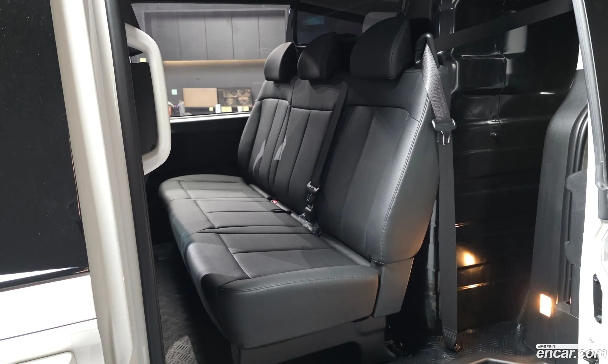 Hyundai Staria 2025 — 3