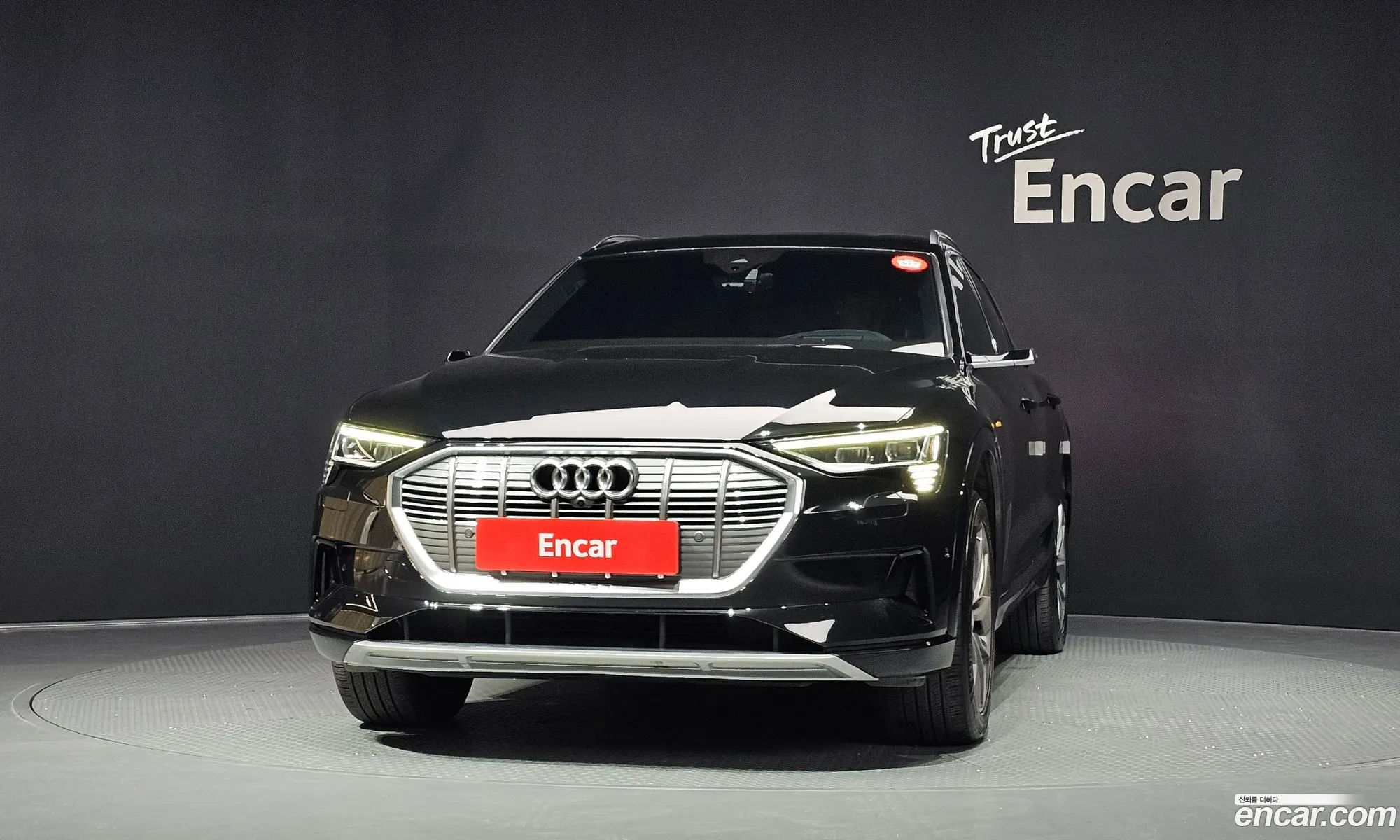 Audi e-tron 2021 WAUZZZGE9NB004222 — 2