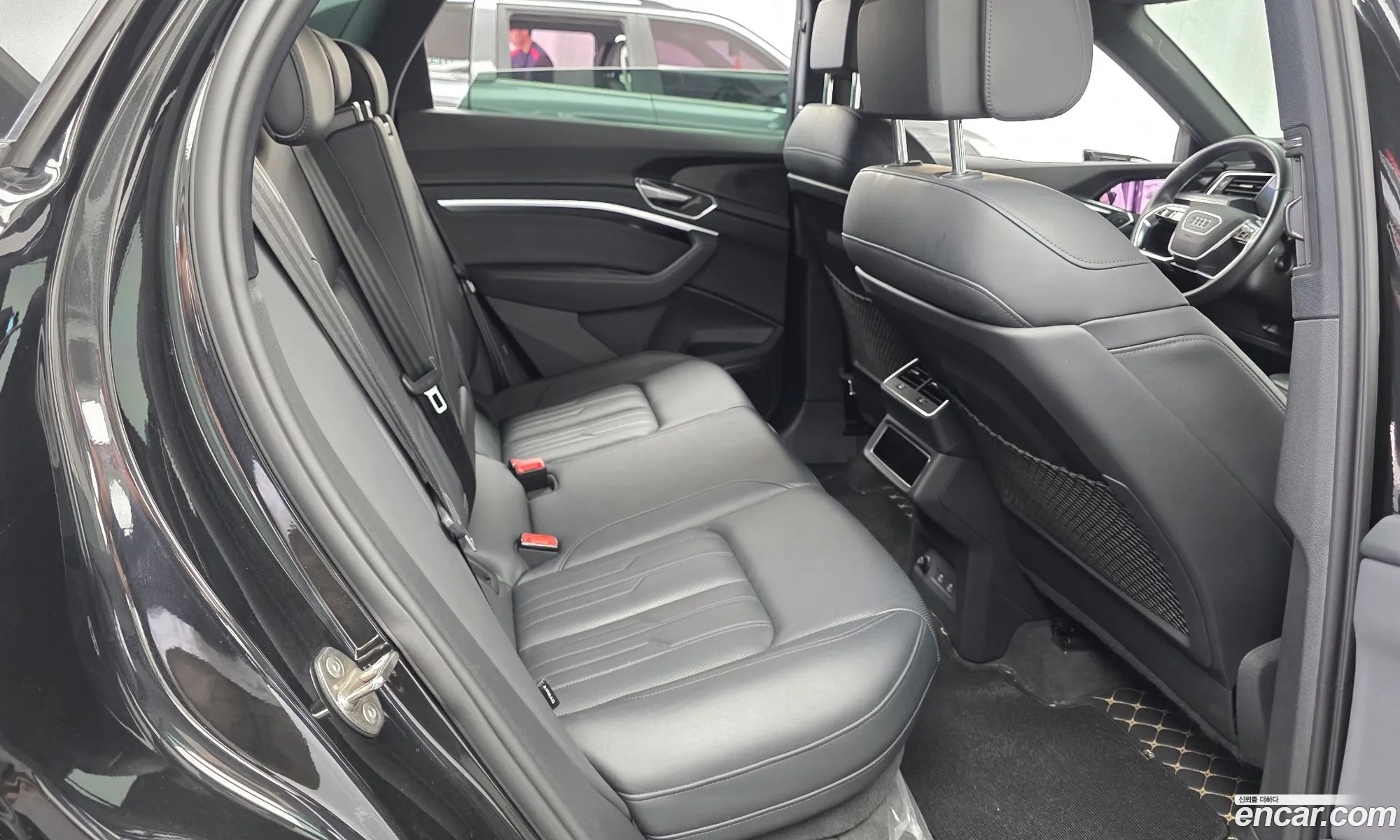 Audi e-tron 2021 WAUZZZGE9NB004222 — 16