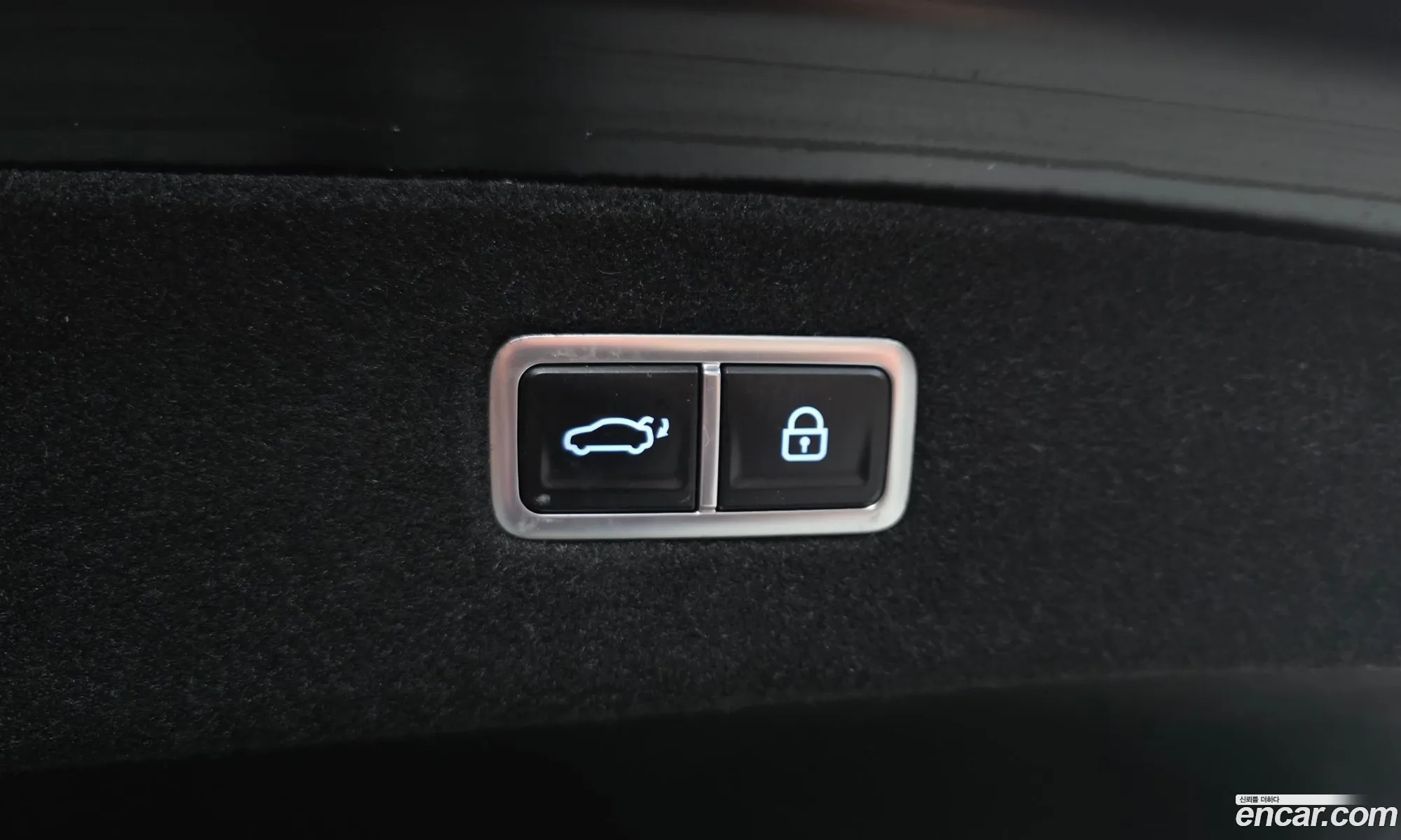 Genesis G90 2023 KMTFE11DDPU028760 — 6