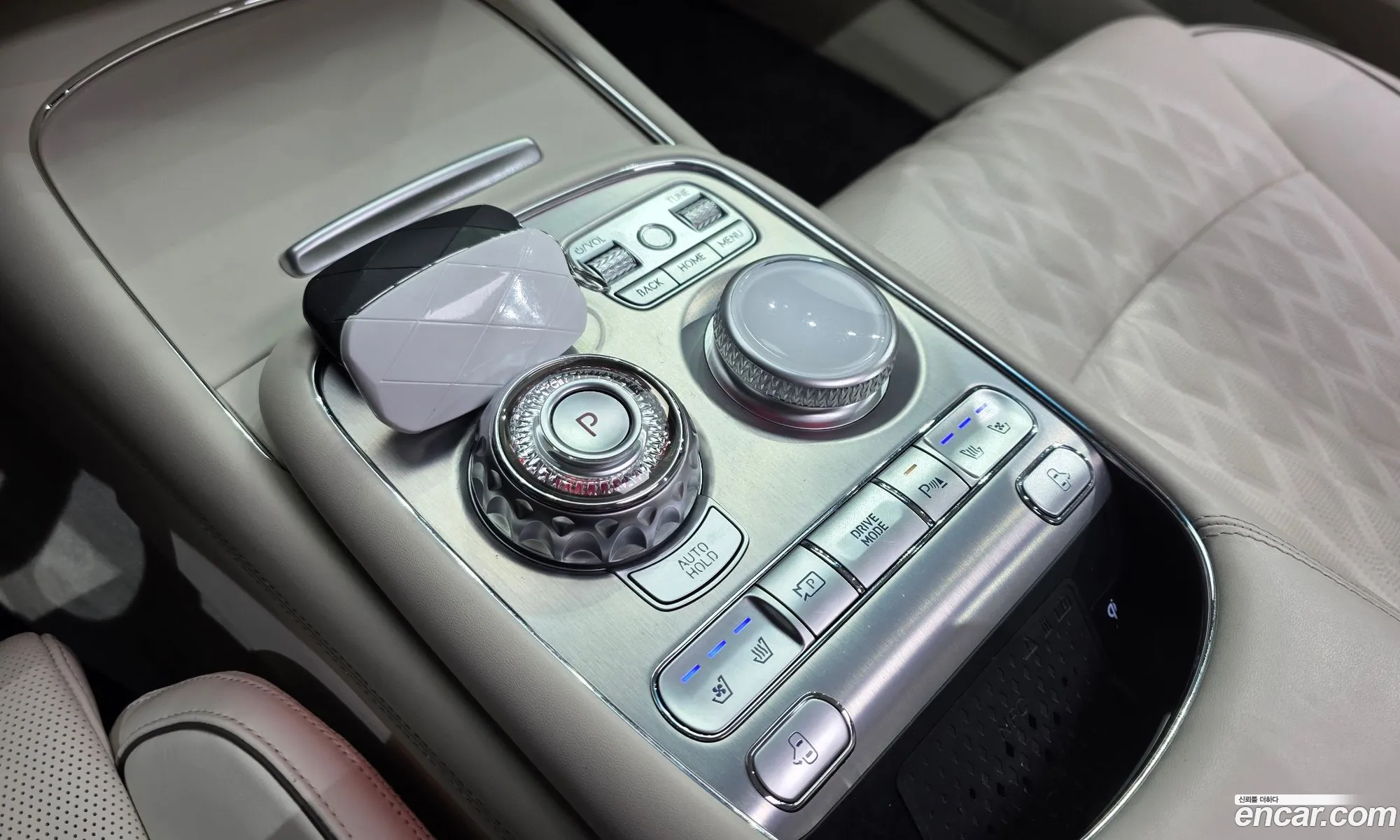Genesis G90 2023 KMTFE11DDPU028760 — 3