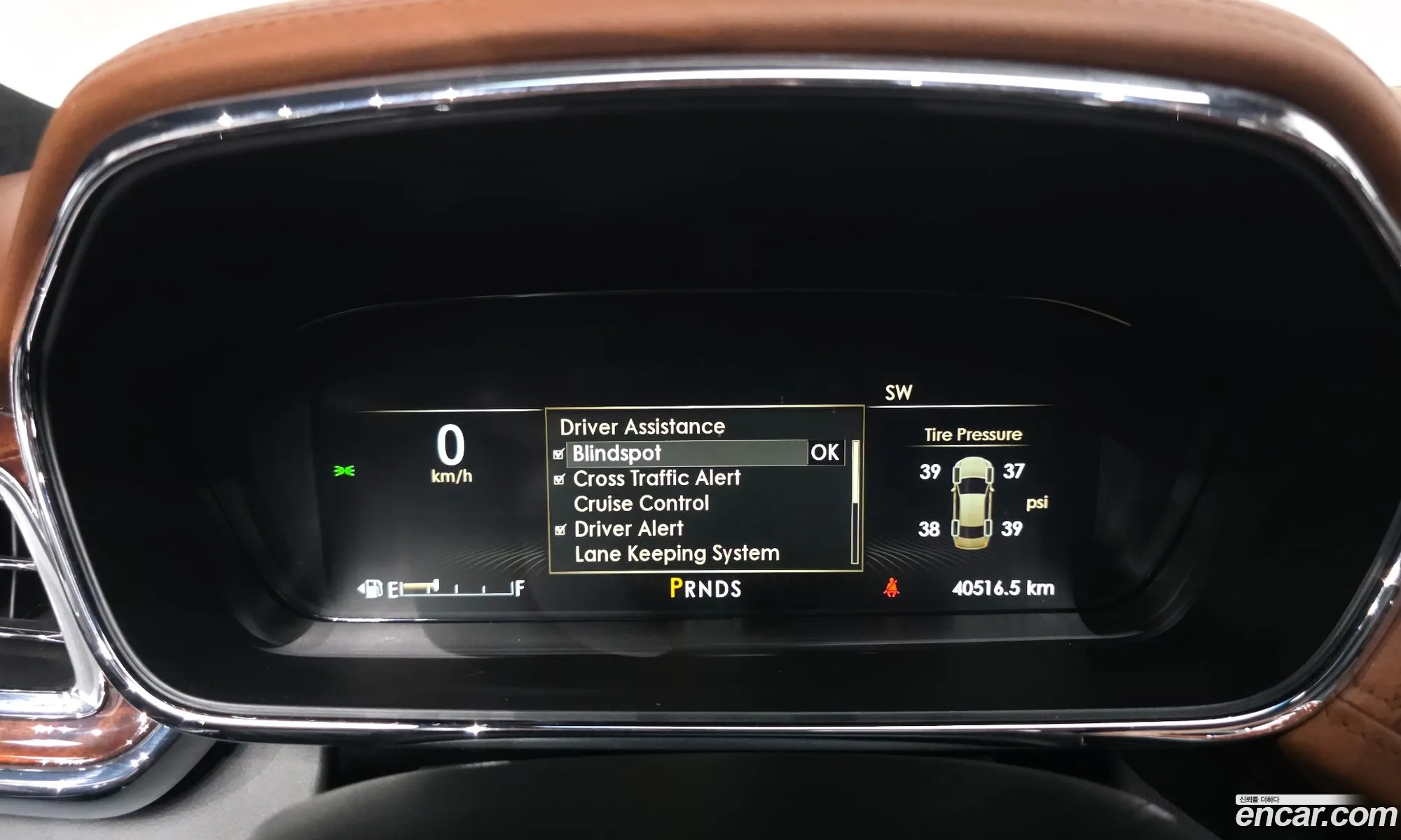 Lincoln Continental 10th Gen 2019 — 32