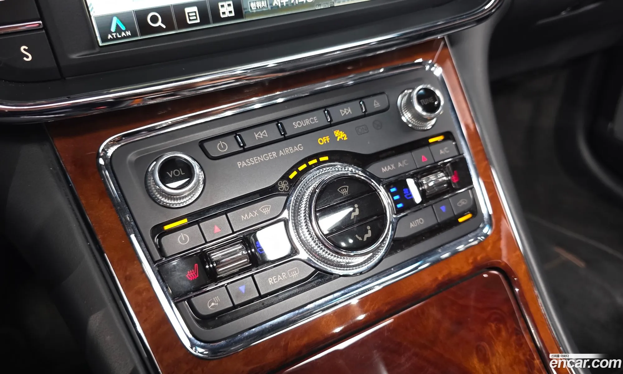Lincoln Continental 10th Gen 2019 — 10