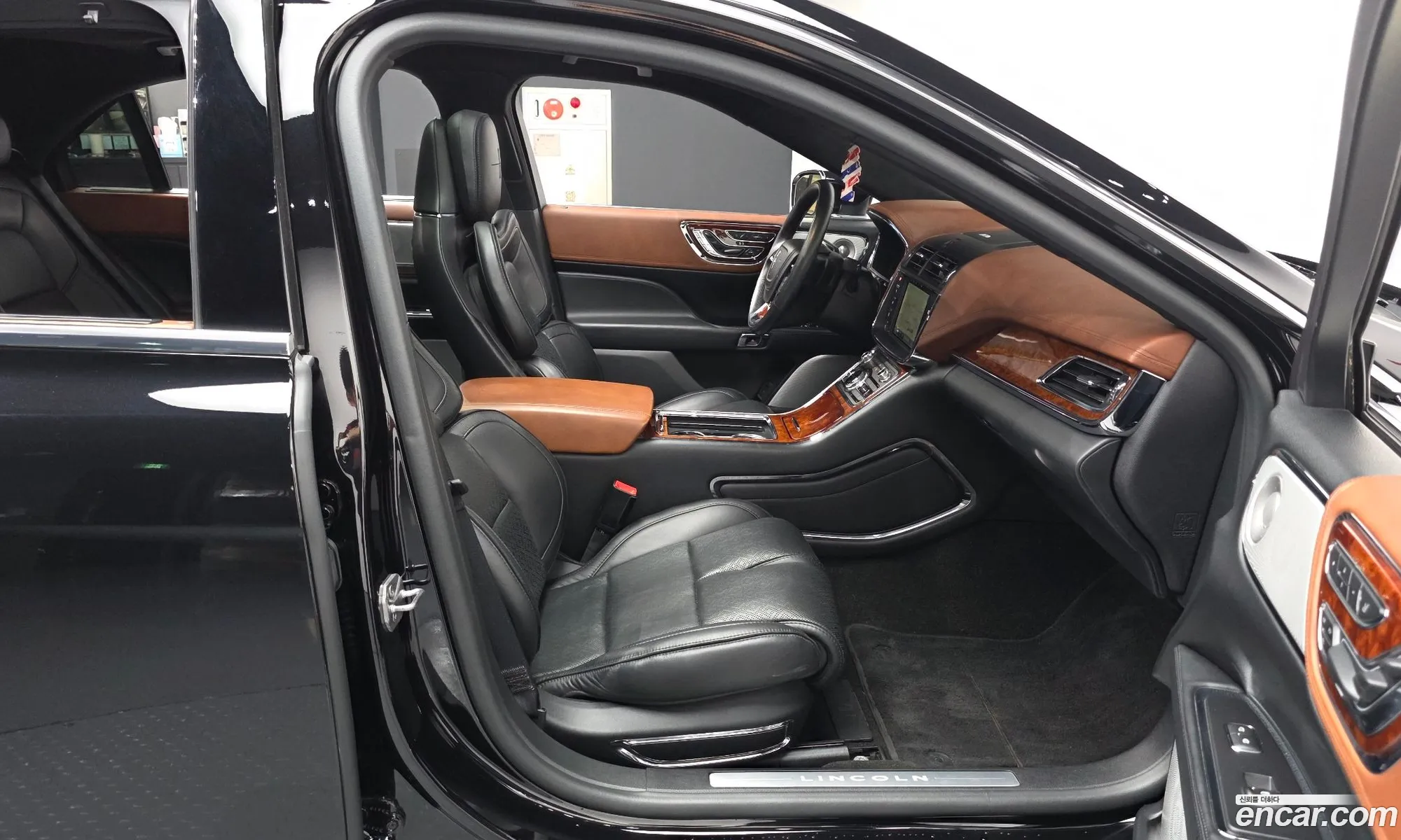 Lincoln Continental 10th Gen 2019 — 21