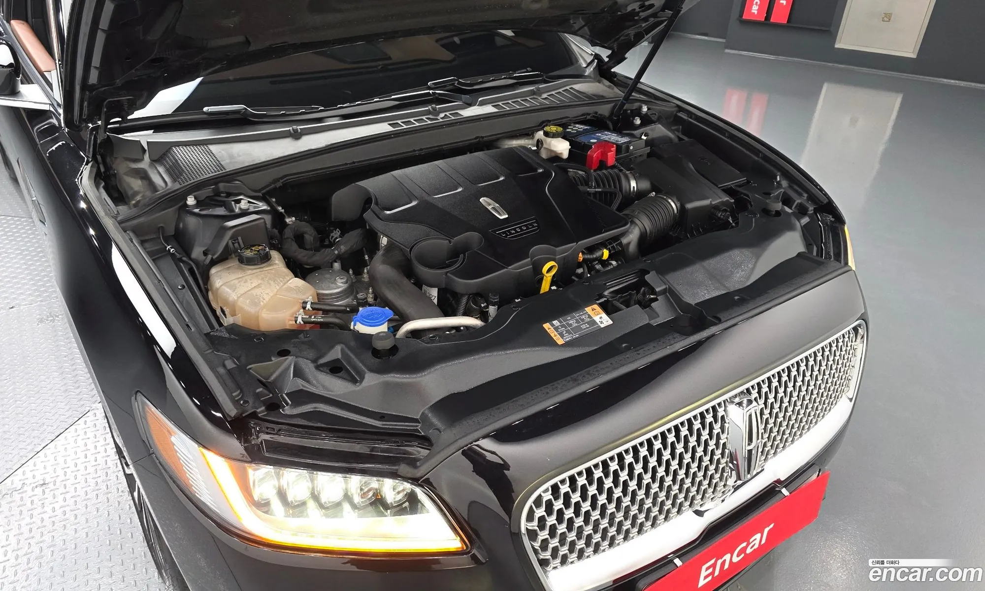 Lincoln Continental 10th Gen 2019 — 12