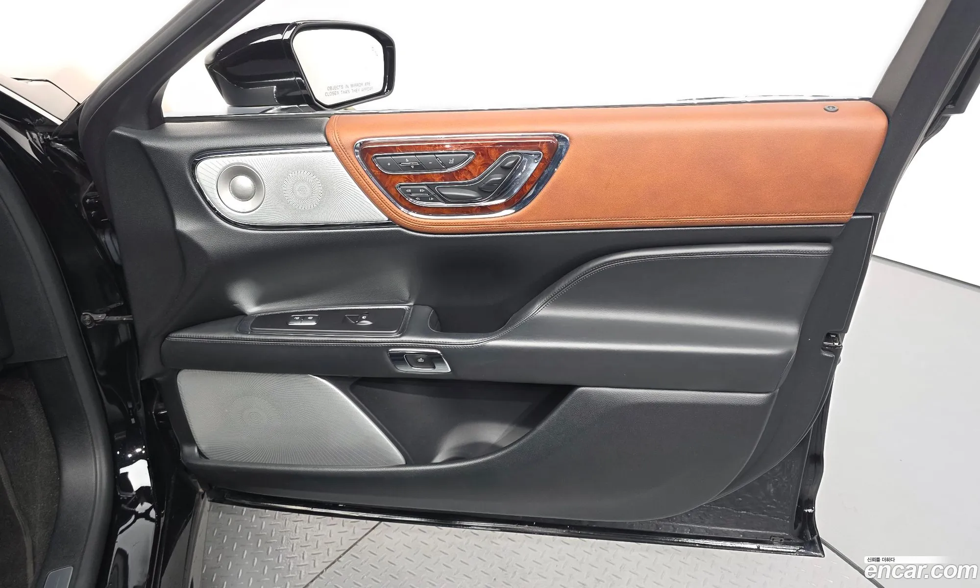 Lincoln Continental 10th Gen 2019 — 6
