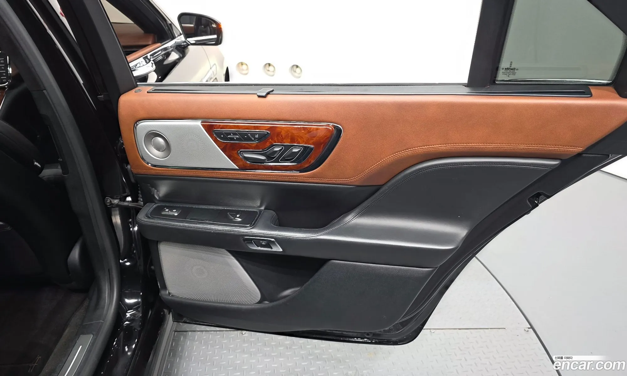 Lincoln Continental 10th Gen 2019 — 5