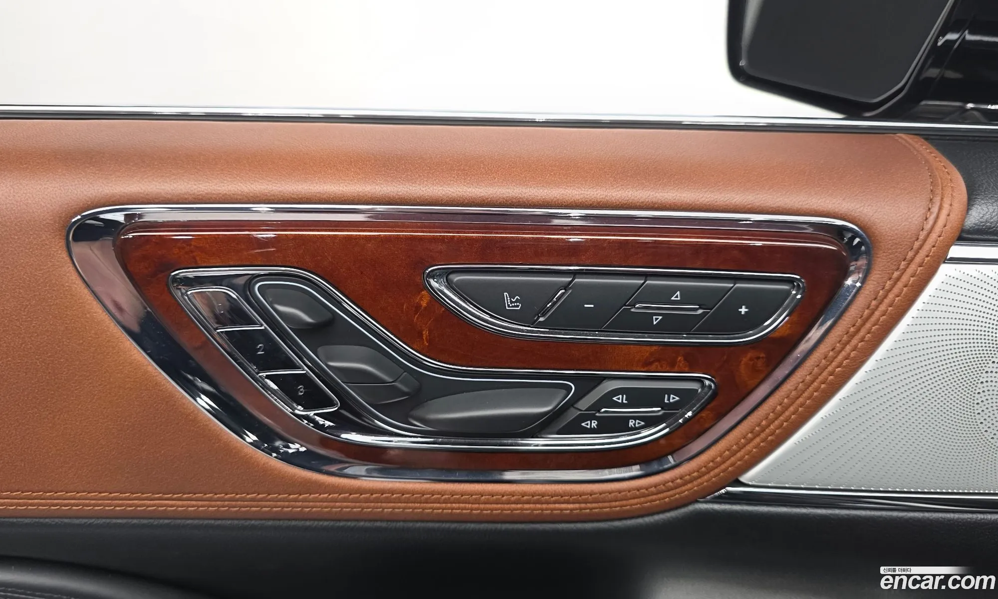 Lincoln Continental 10th Gen 2019 — 29