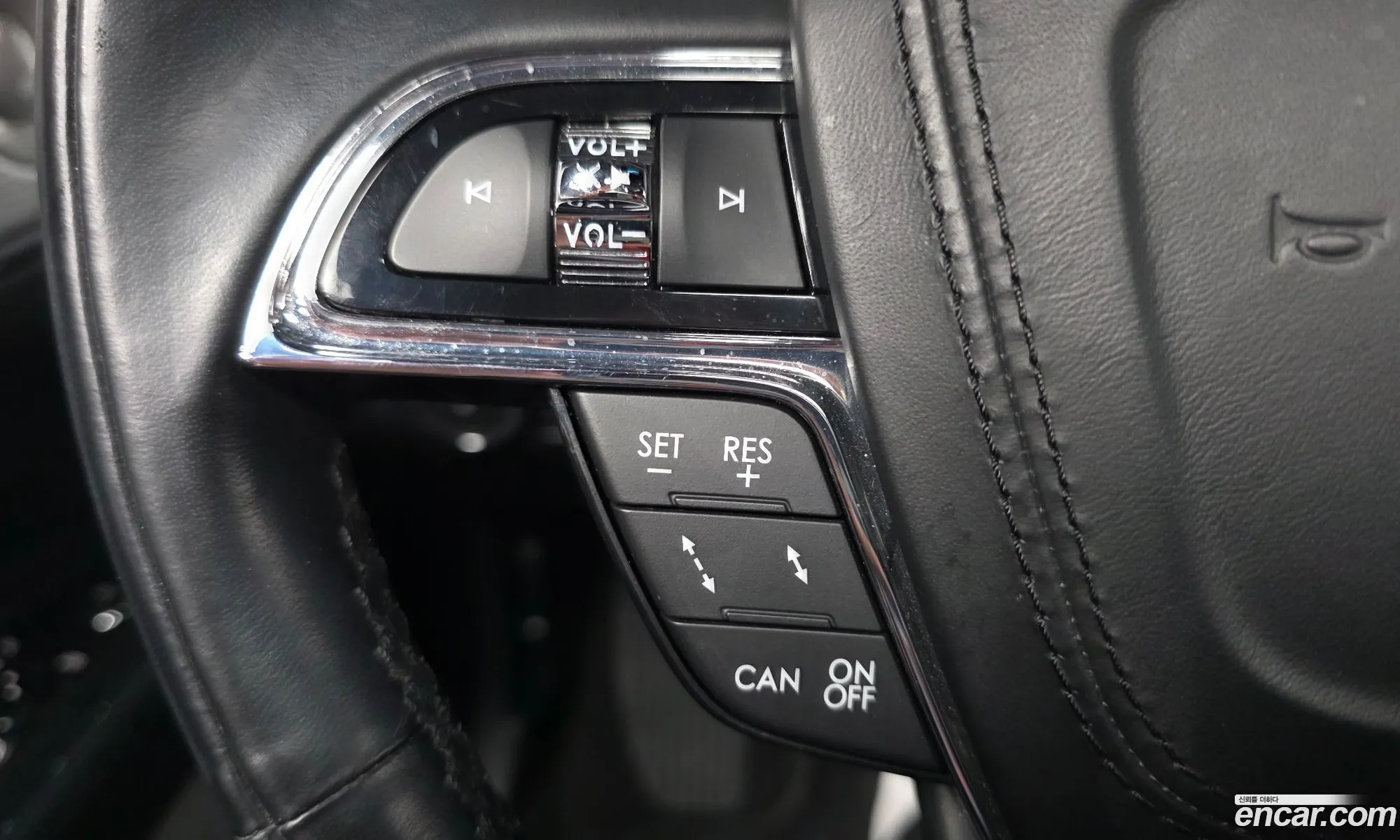 Lincoln Continental 10th Gen 2019 — 2
