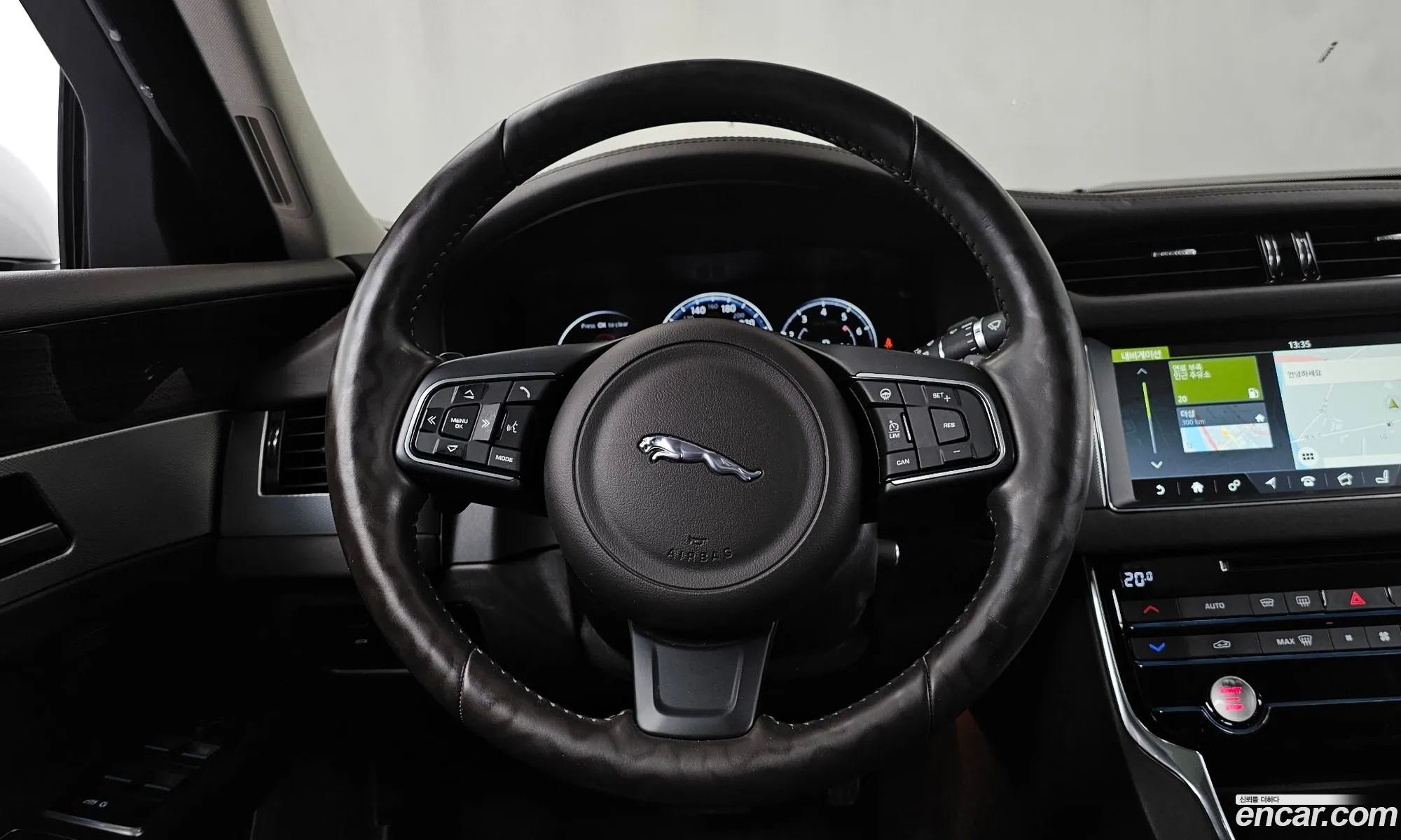 Jaguar XF 2016 SAJBB4BG5HCY38542 — 7