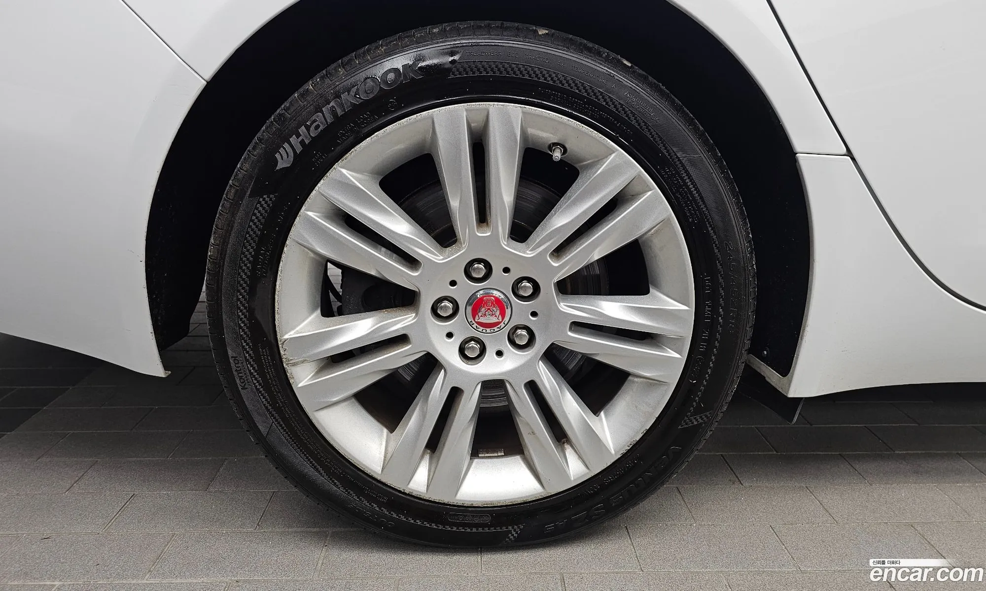 Jaguar XF 2016 SAJBB4BG5HCY38542 — 18