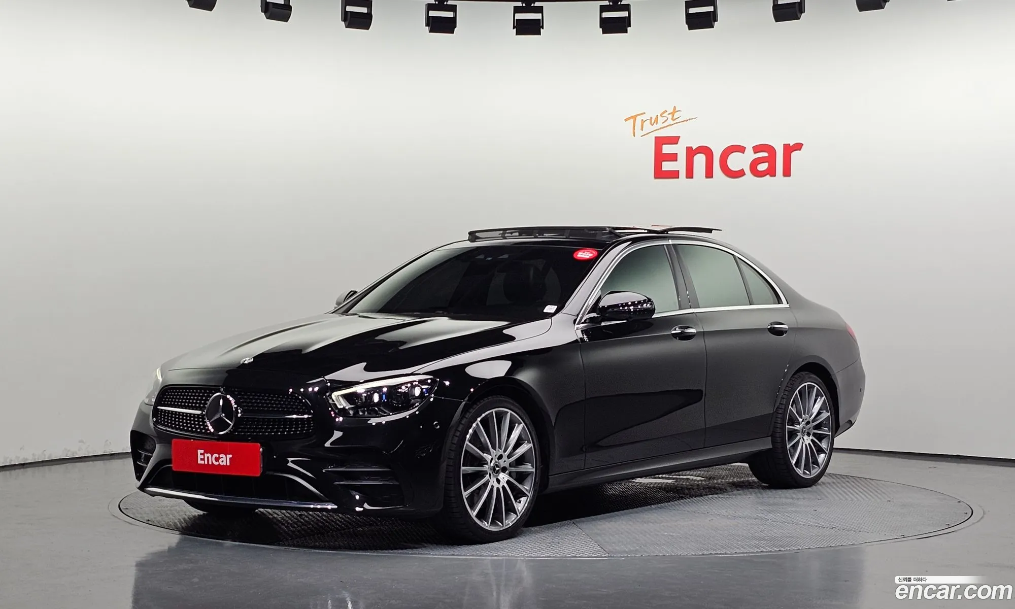 Mercedes-Benz E-Class W213 2022 — 13