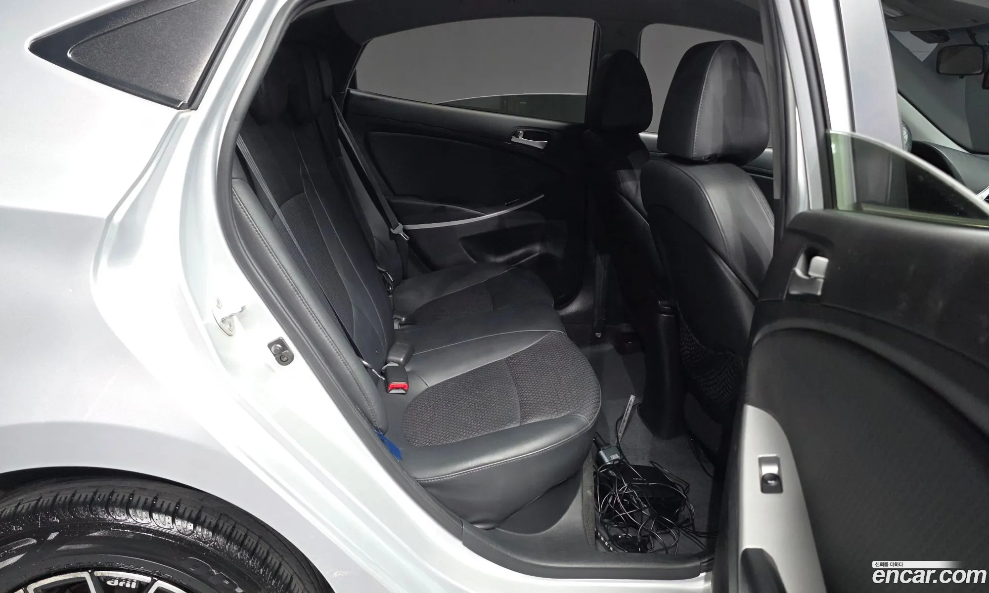 Hyundai Accent 2013 KMHCS41UBEU571192 — 26