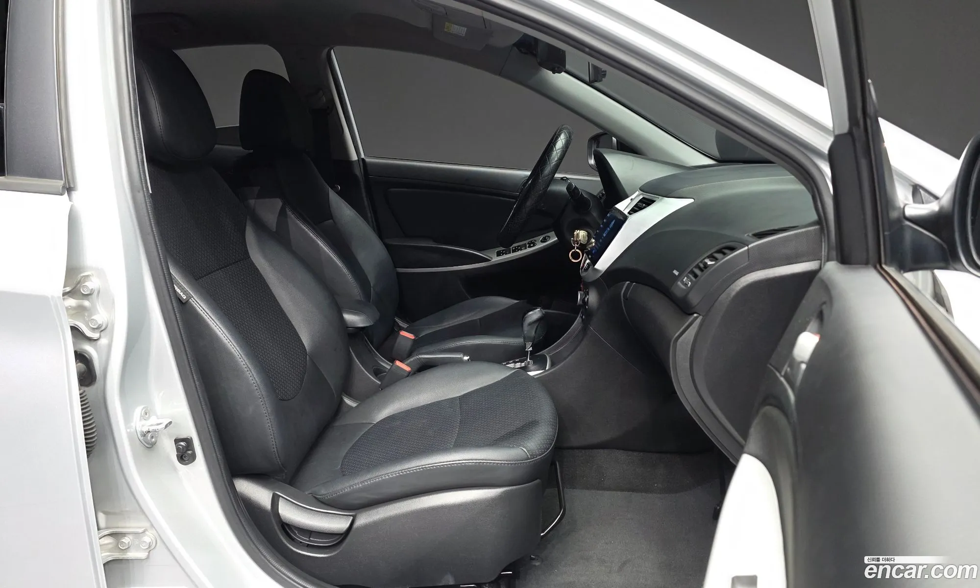Hyundai Accent 2013 KMHCS41UBEU571192 — 12