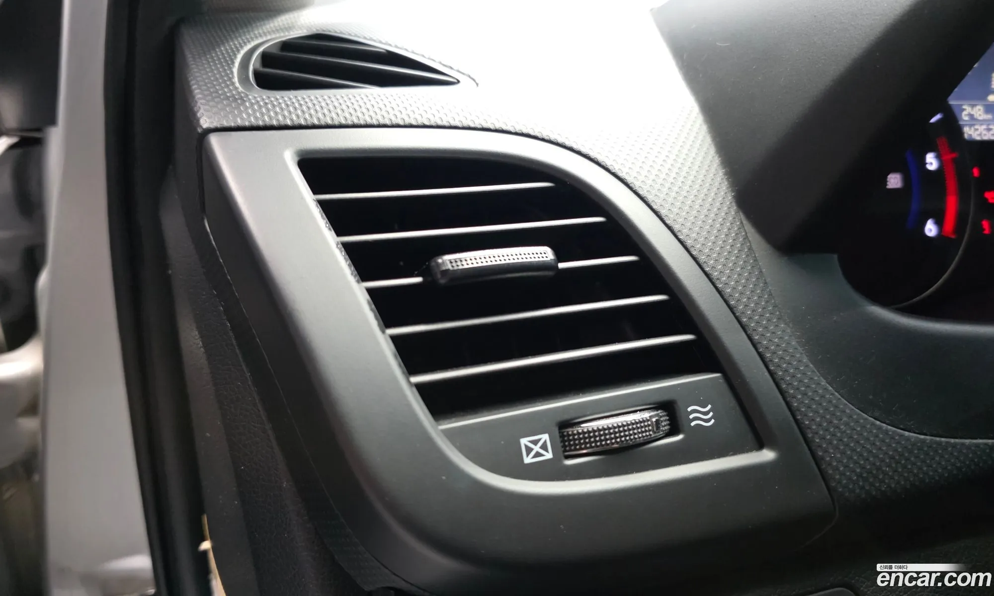 Hyundai Accent 2013 KMHCS41UBEU571192 — 23