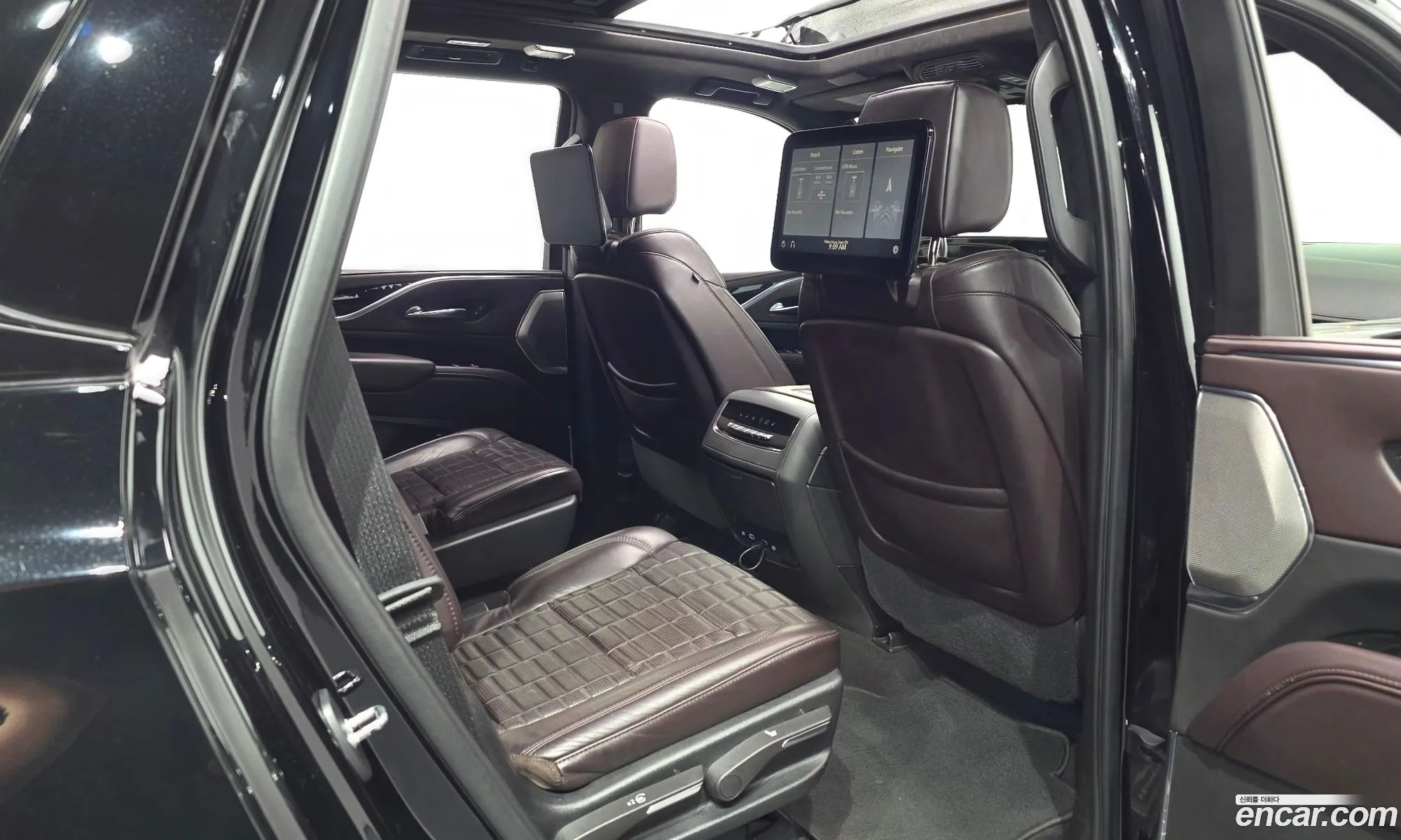 Cadillac Escalade 2021 — 19