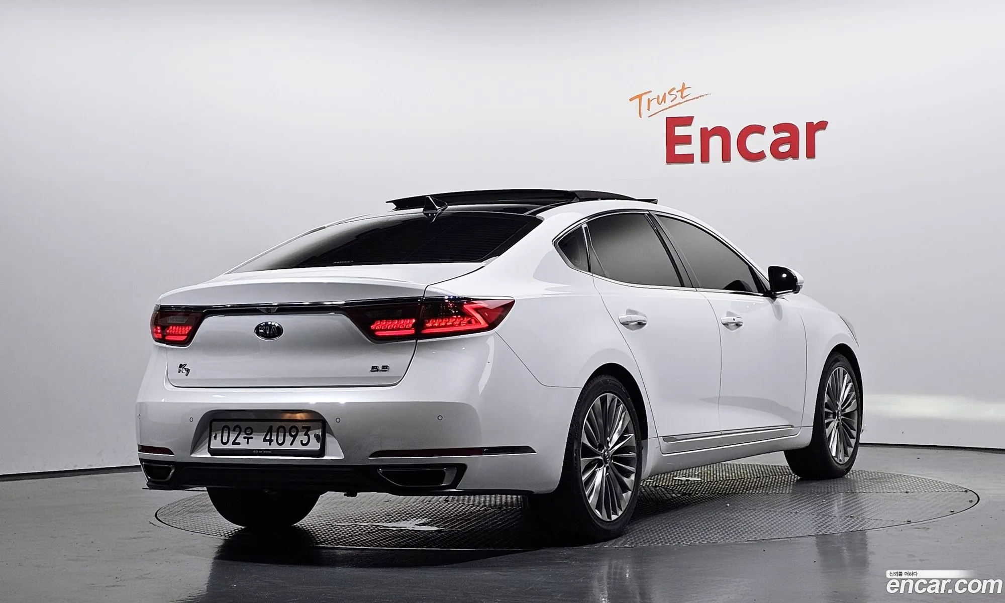 Kia K7 2017 KNALC411BHA082171 — 7