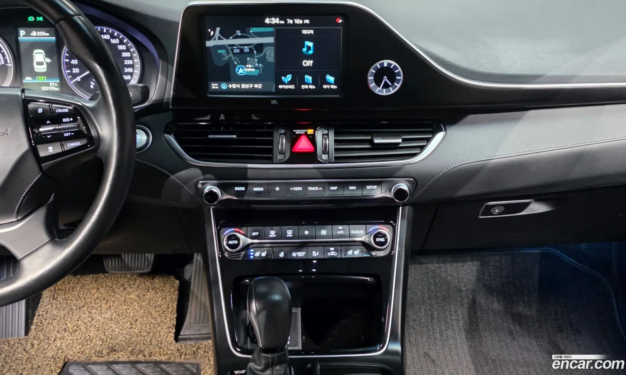 Hyundai Grandeur IG Hybrid 2017 — 17