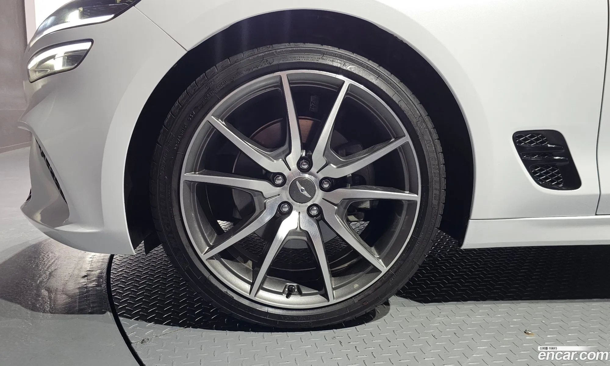 Genesis G70 2022 KMTG341ABPU109682 — 20