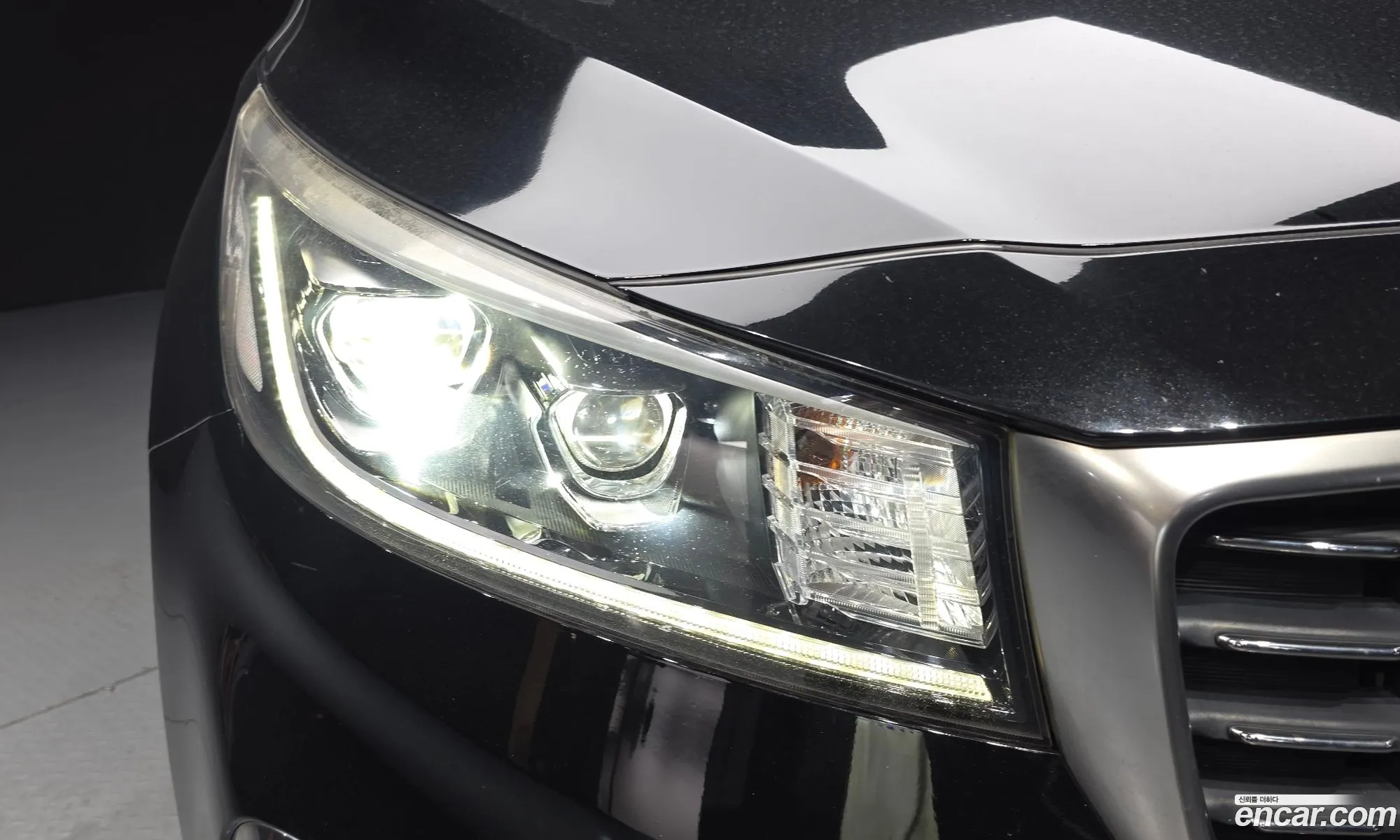 Kia Carnival 2018 KNAMB81ABKS447147 — 18