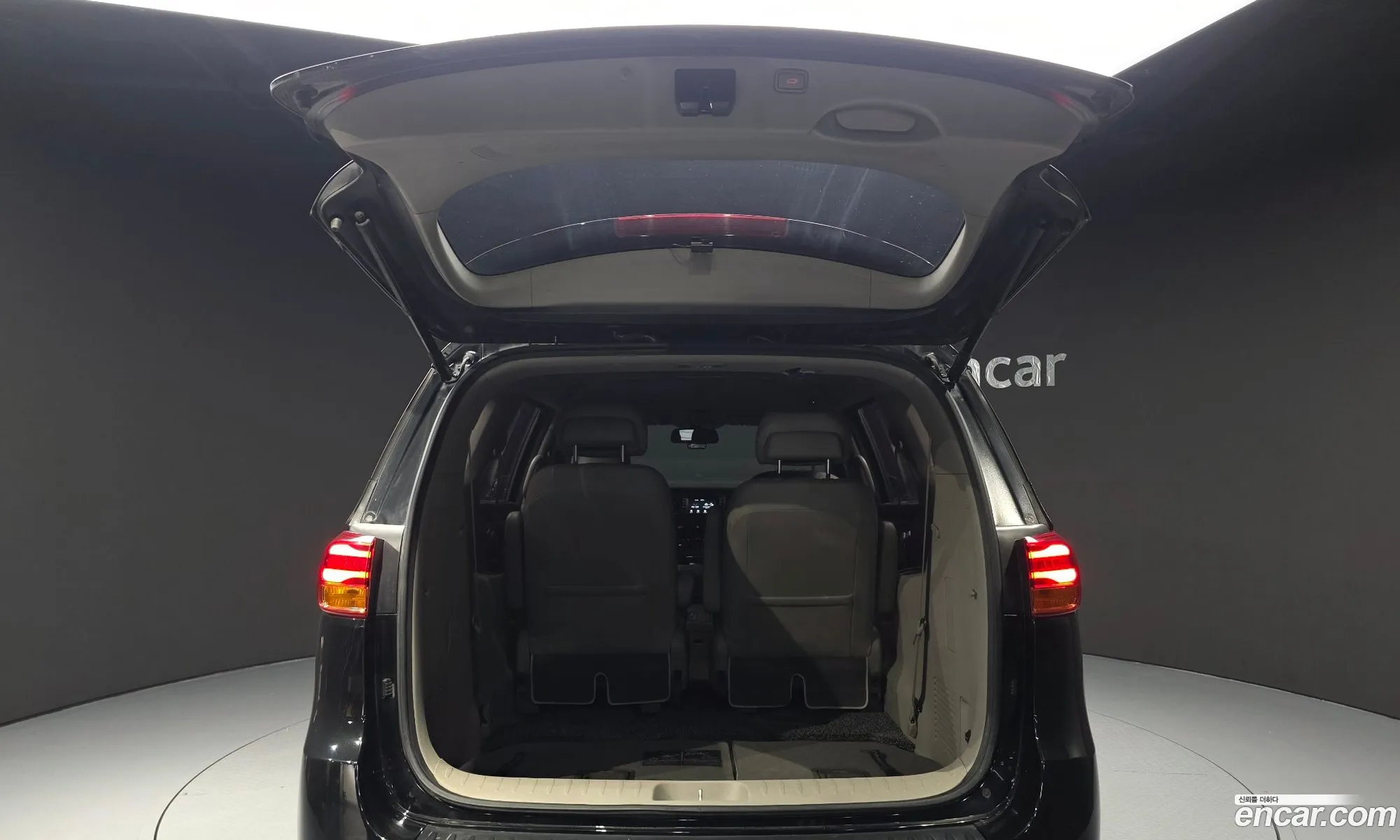 Kia Carnival 2018 KNAMB81ABKS447147 — 11