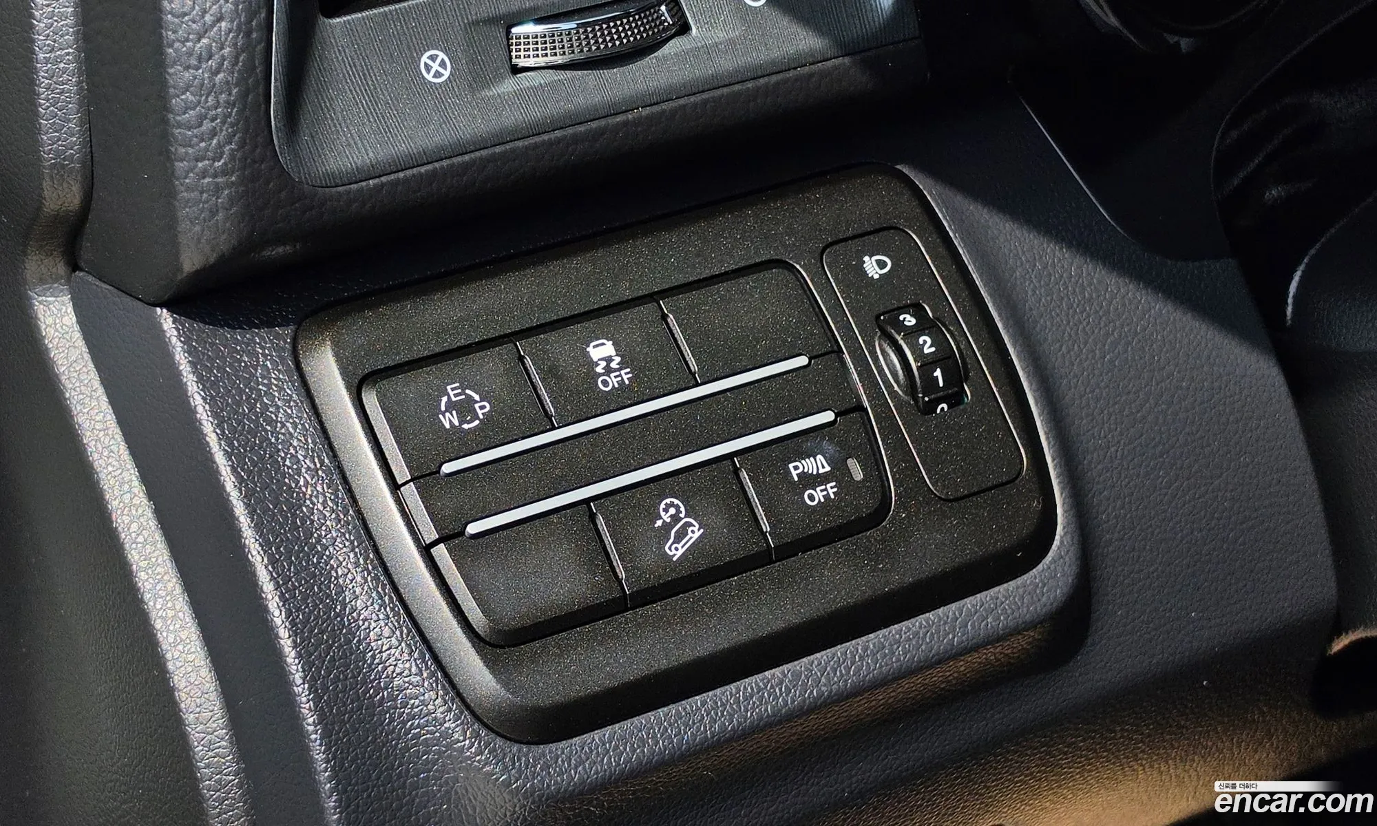 KG Mobility (SsangYong) Tivoli Armour 2019 — 4